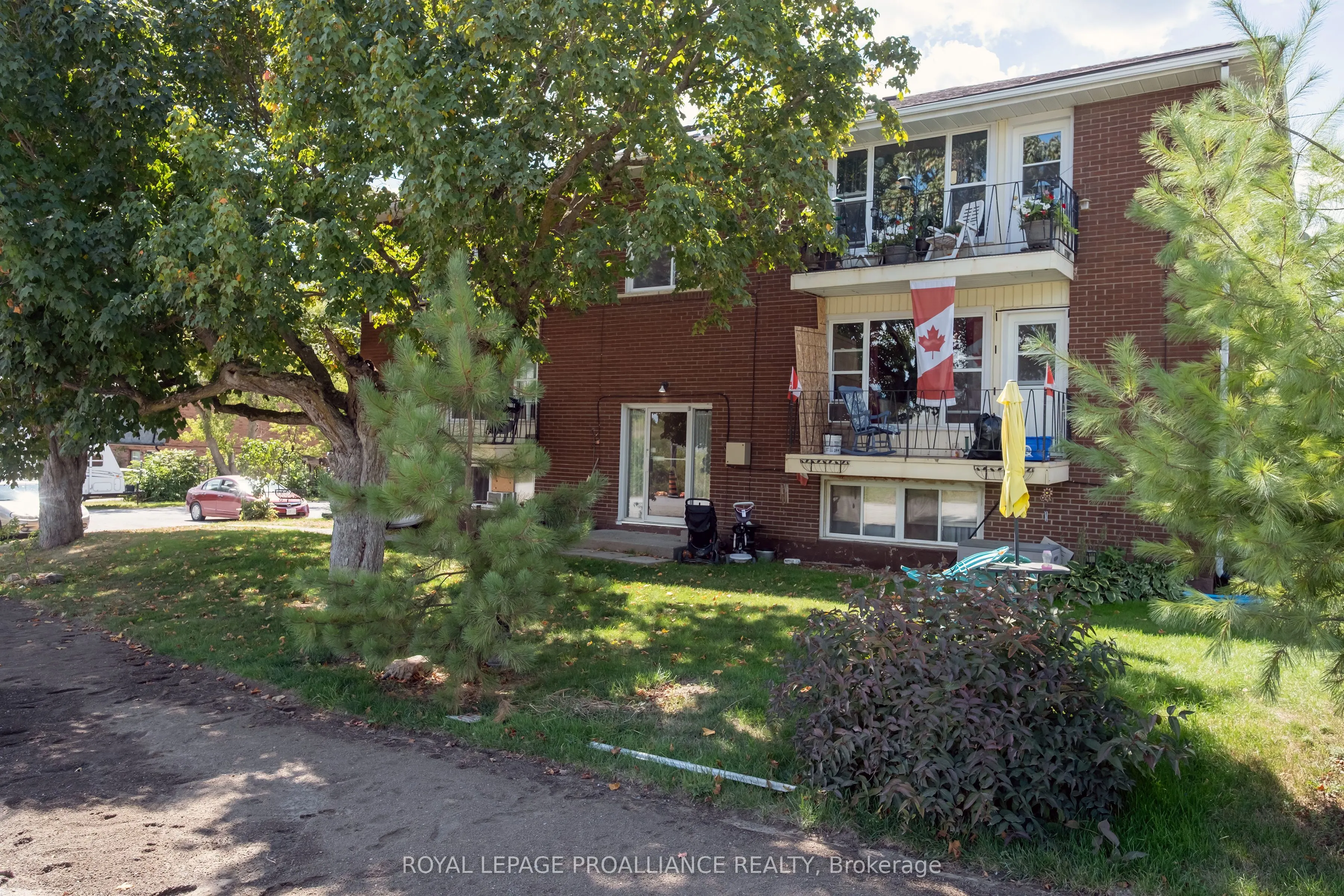 297-301 St. Lawrence Street E