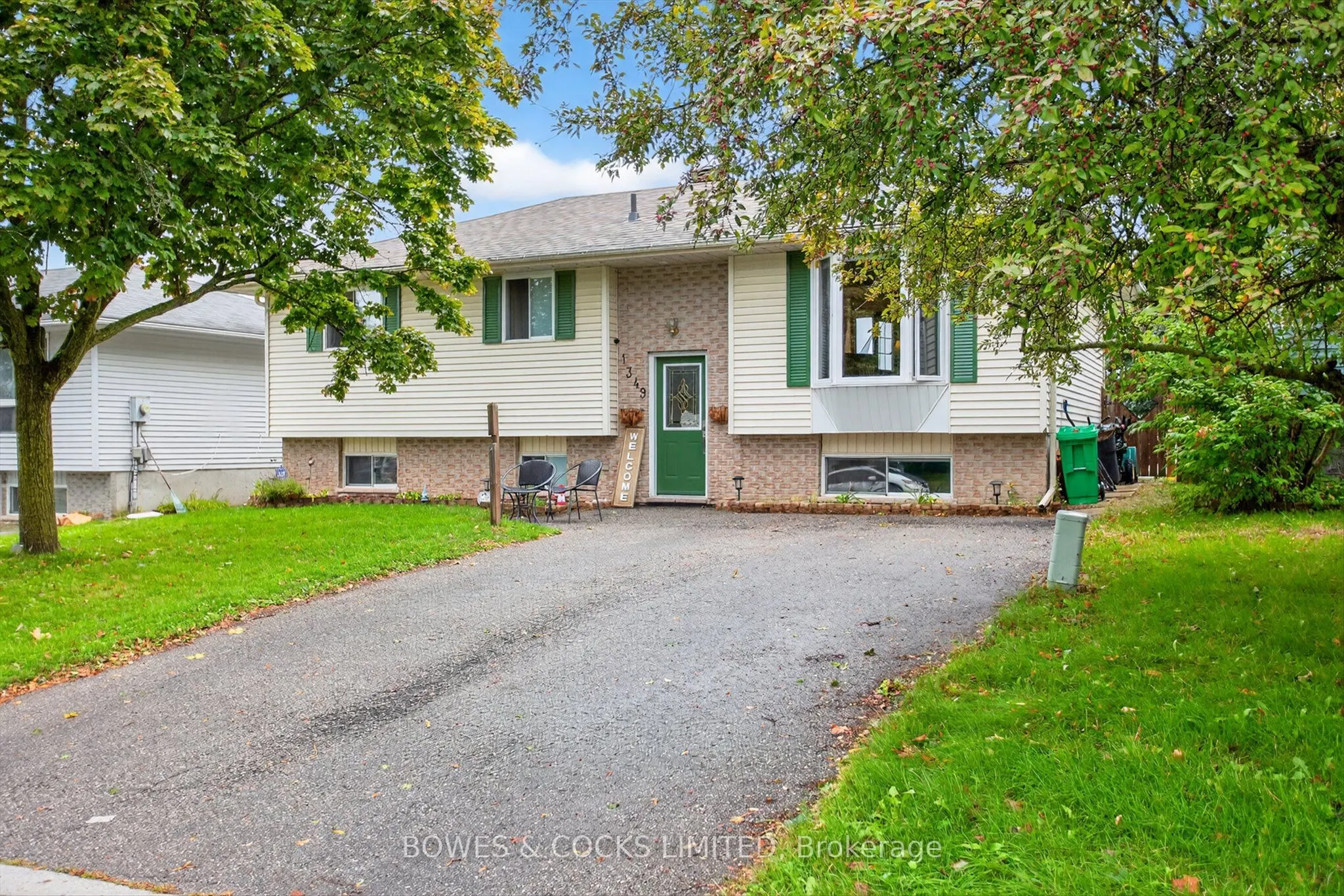 1349 Tudor Crescent