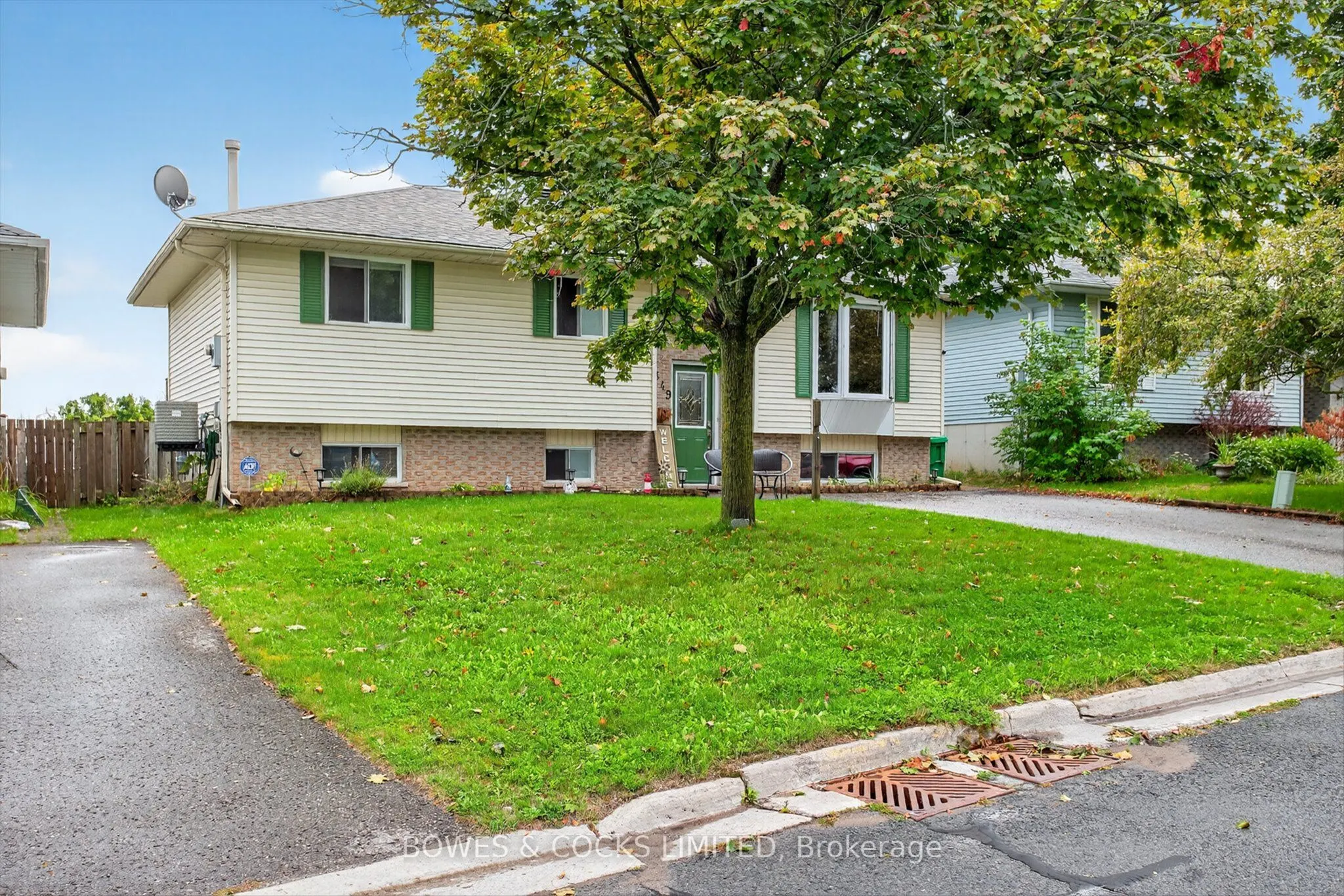 1349 Tudor Crescent