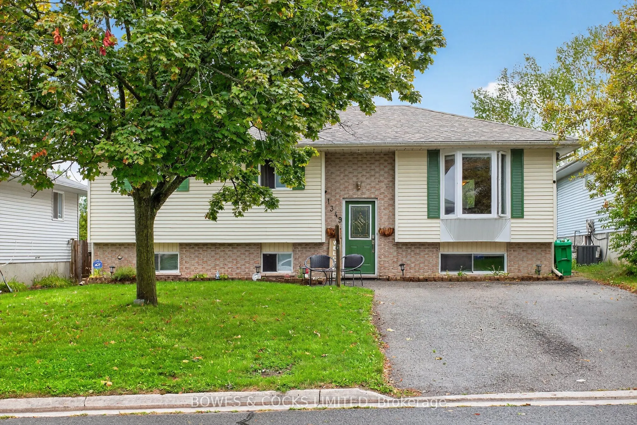 1349 Tudor Crescent