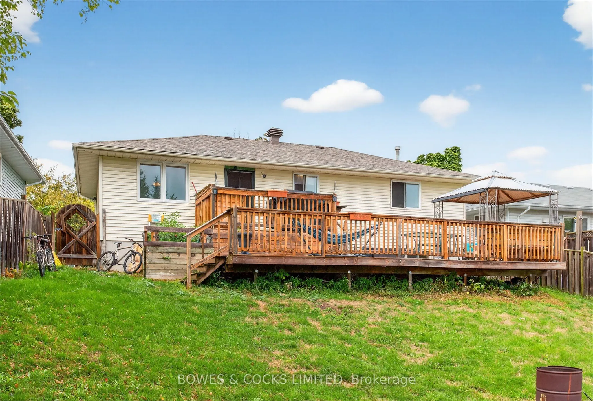 1349 Tudor Crescent