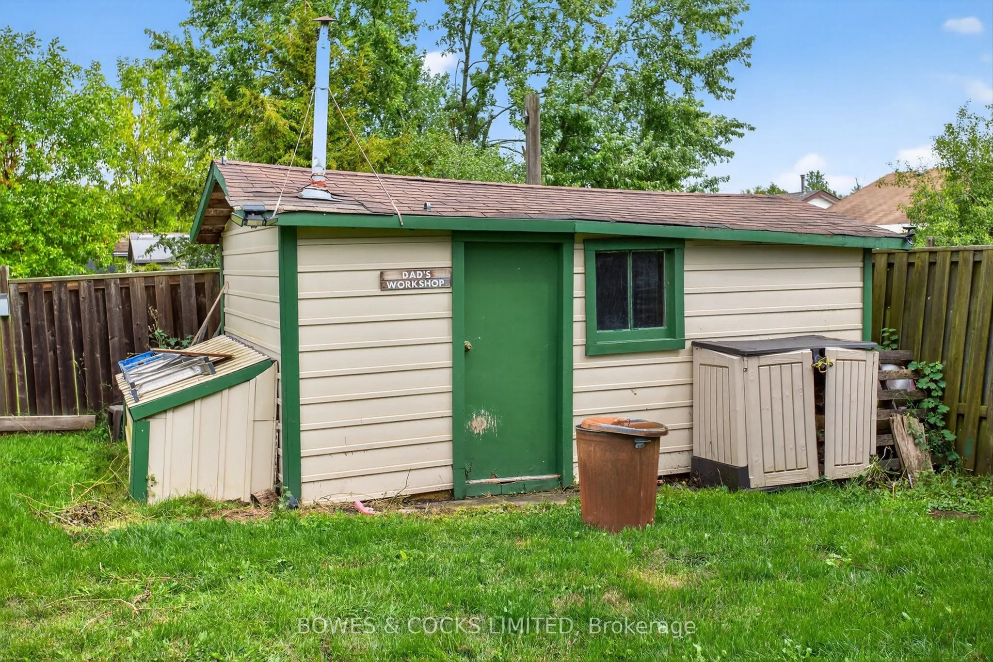 1349 Tudor Crescent