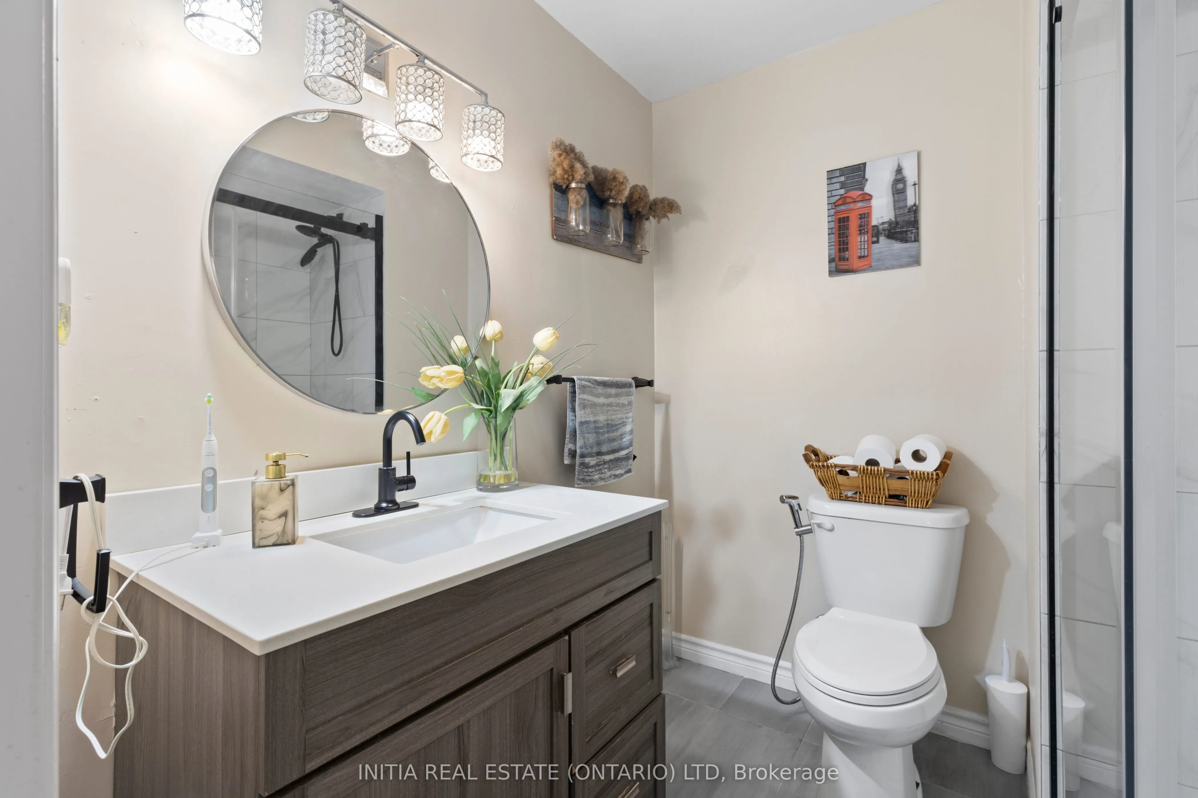 700 Osgoode Drive, #16