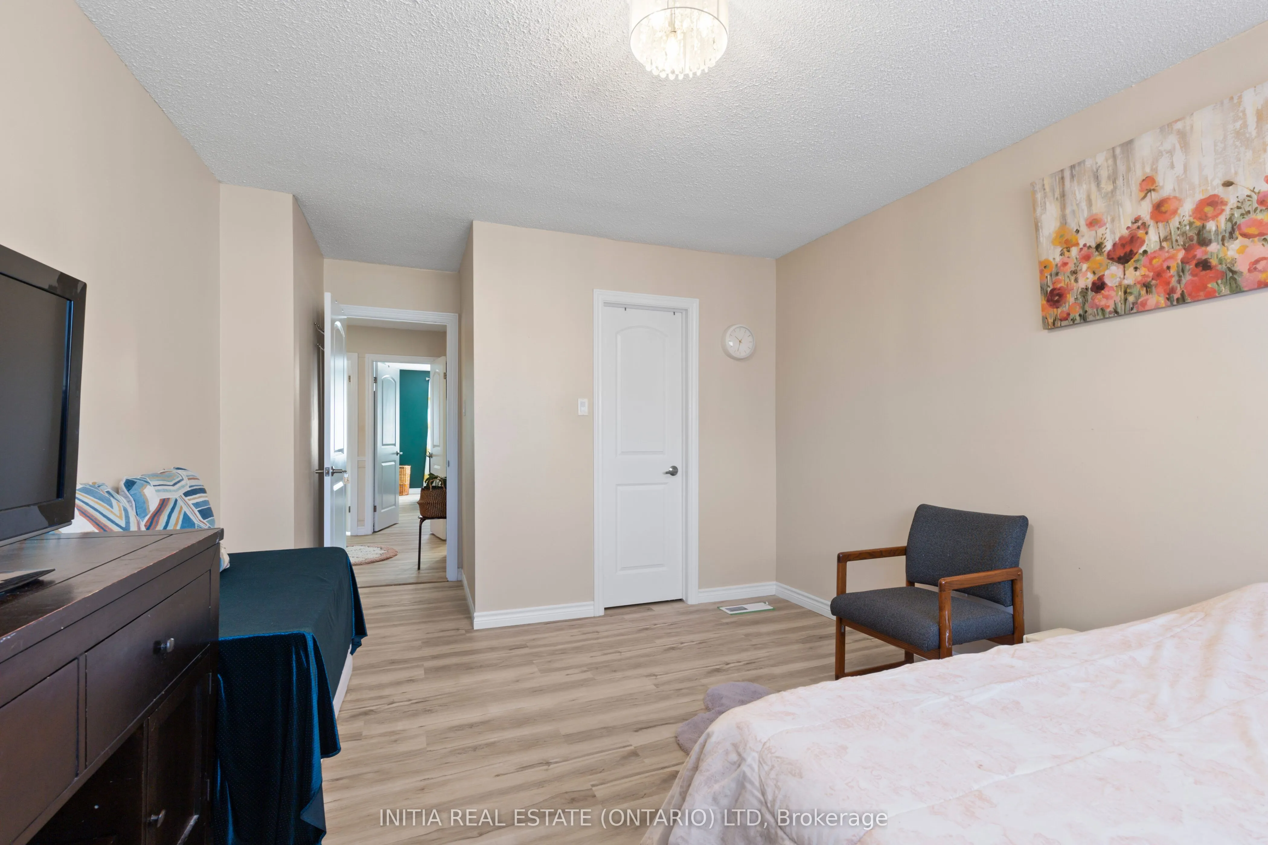 700 Osgoode Drive, #16
