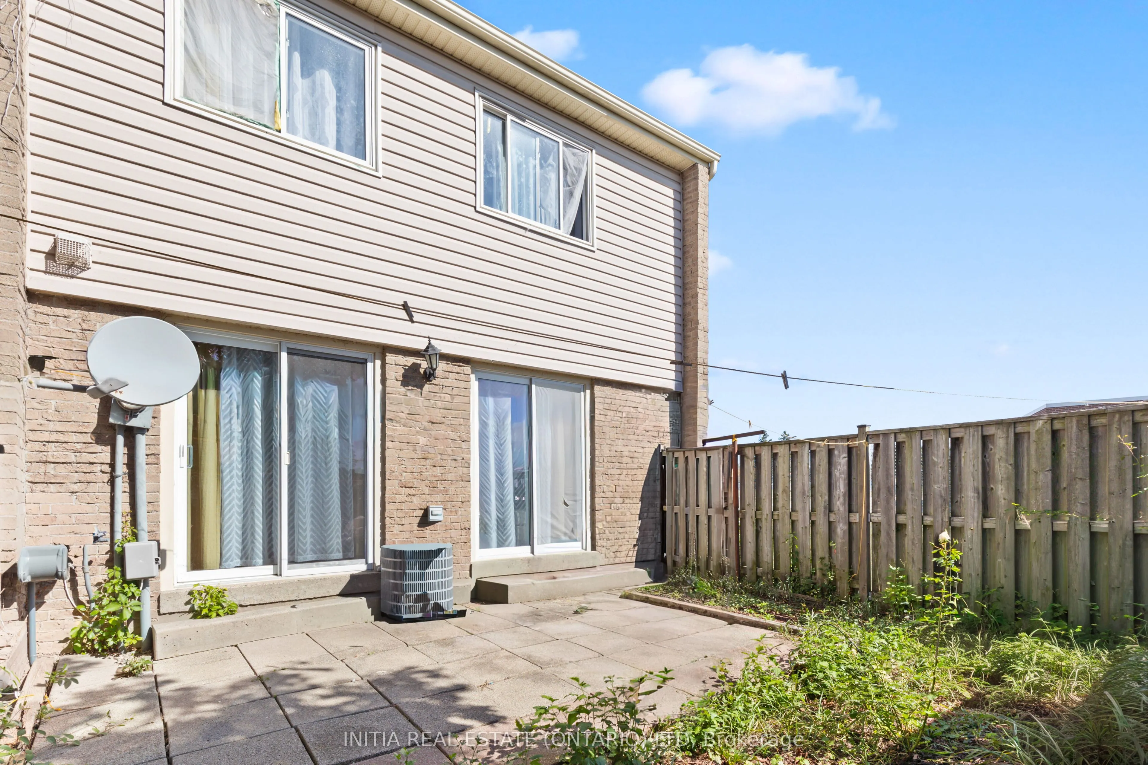700 Osgoode Drive, #16