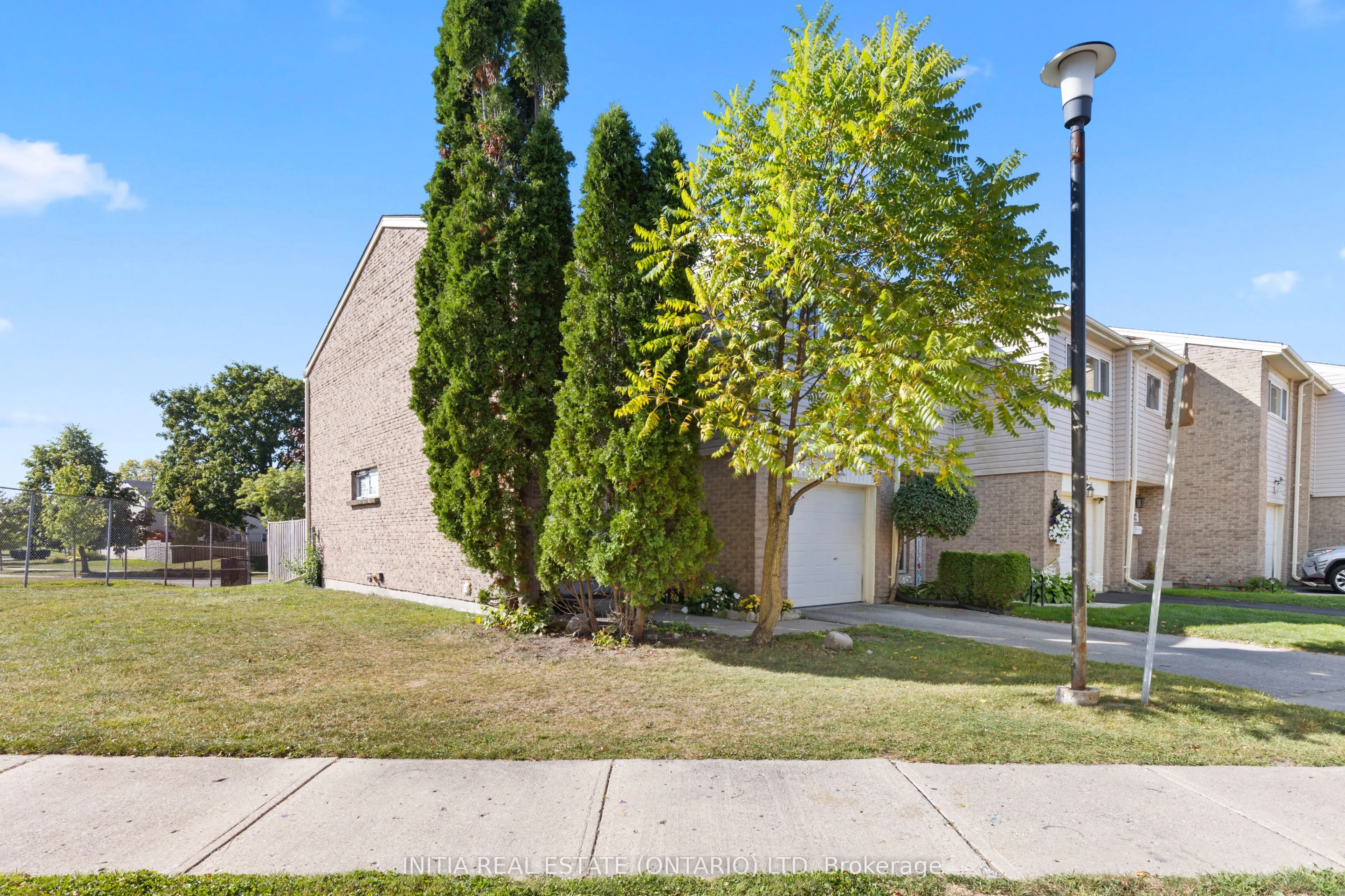 700 Osgoode Drive, #16