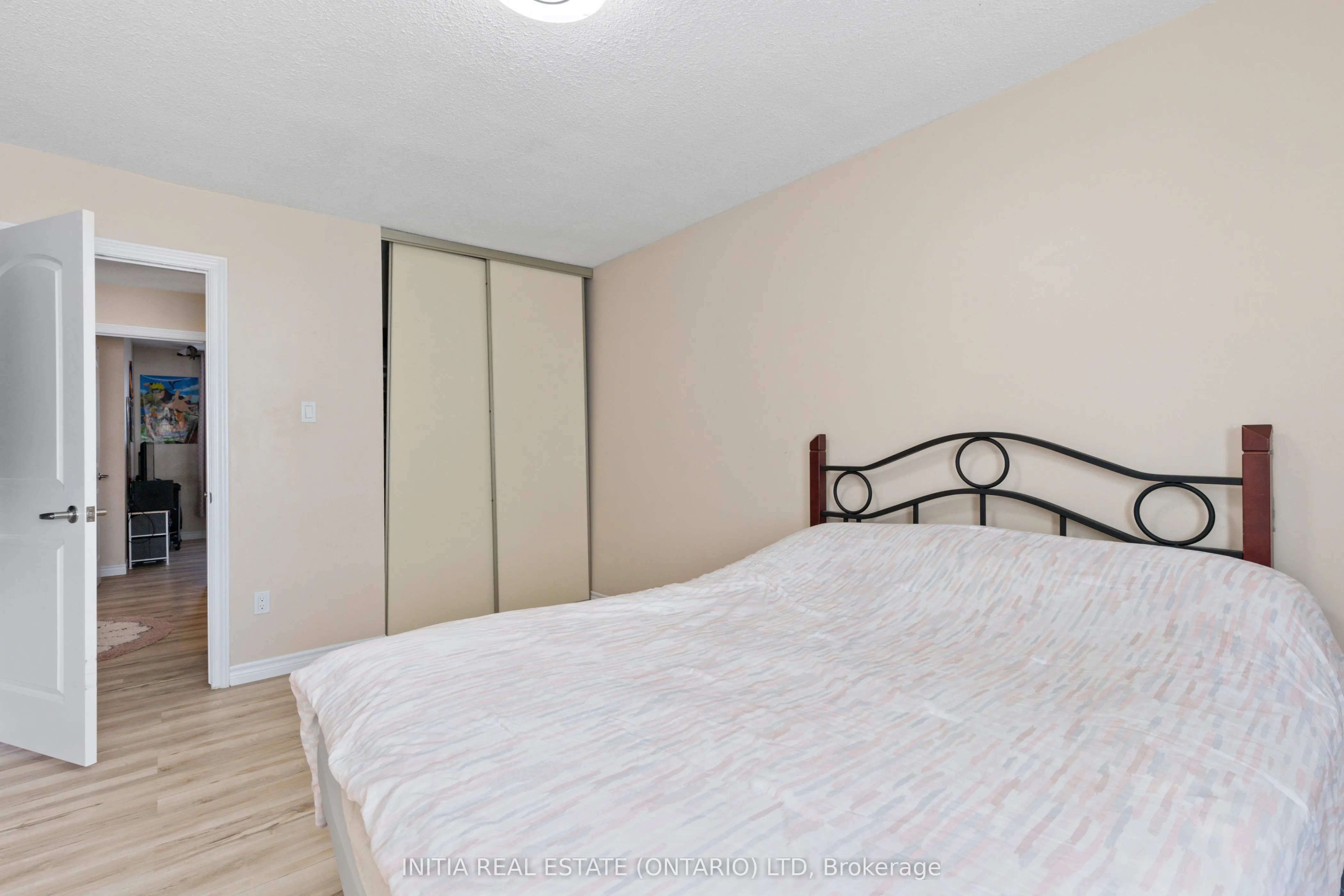700 Osgoode Drive, #16