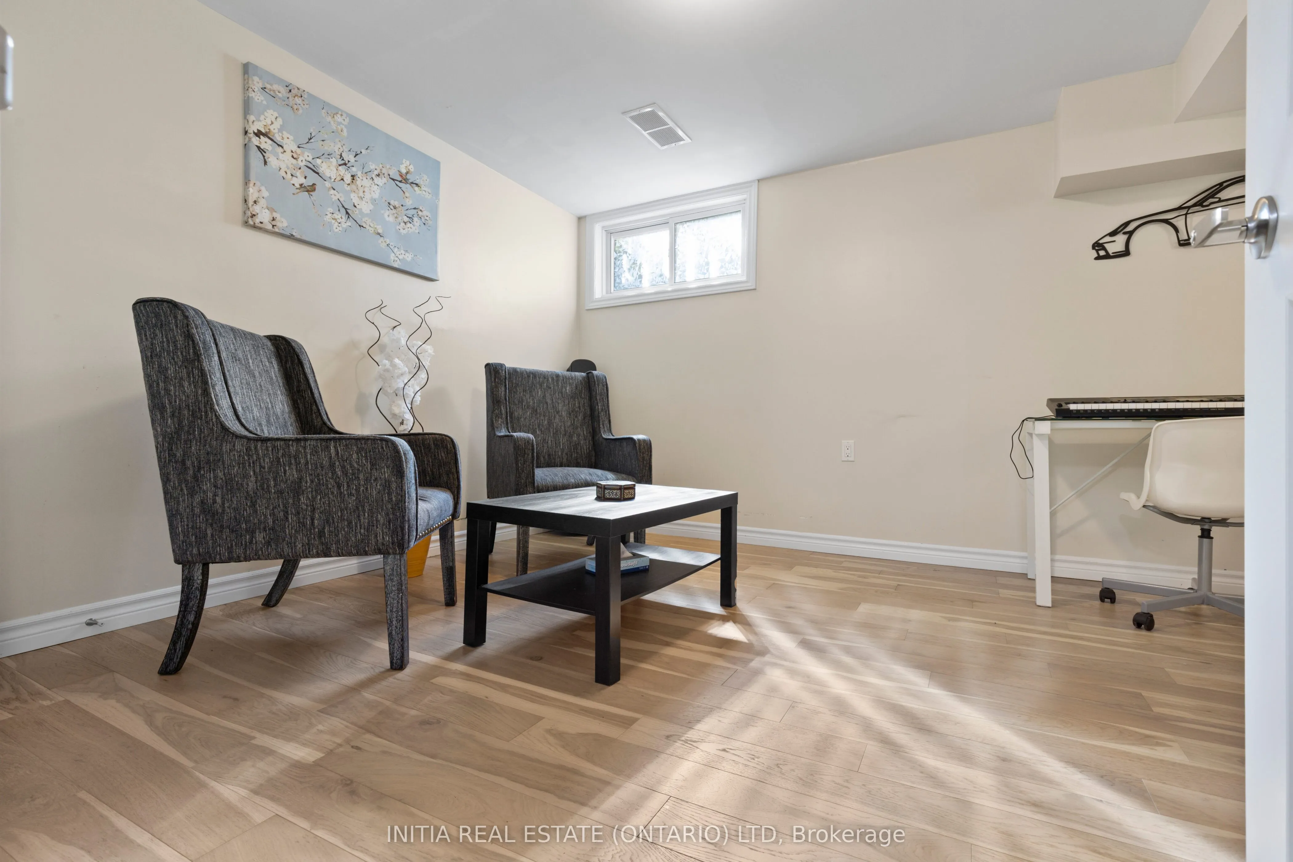 700 Osgoode Drive, #16