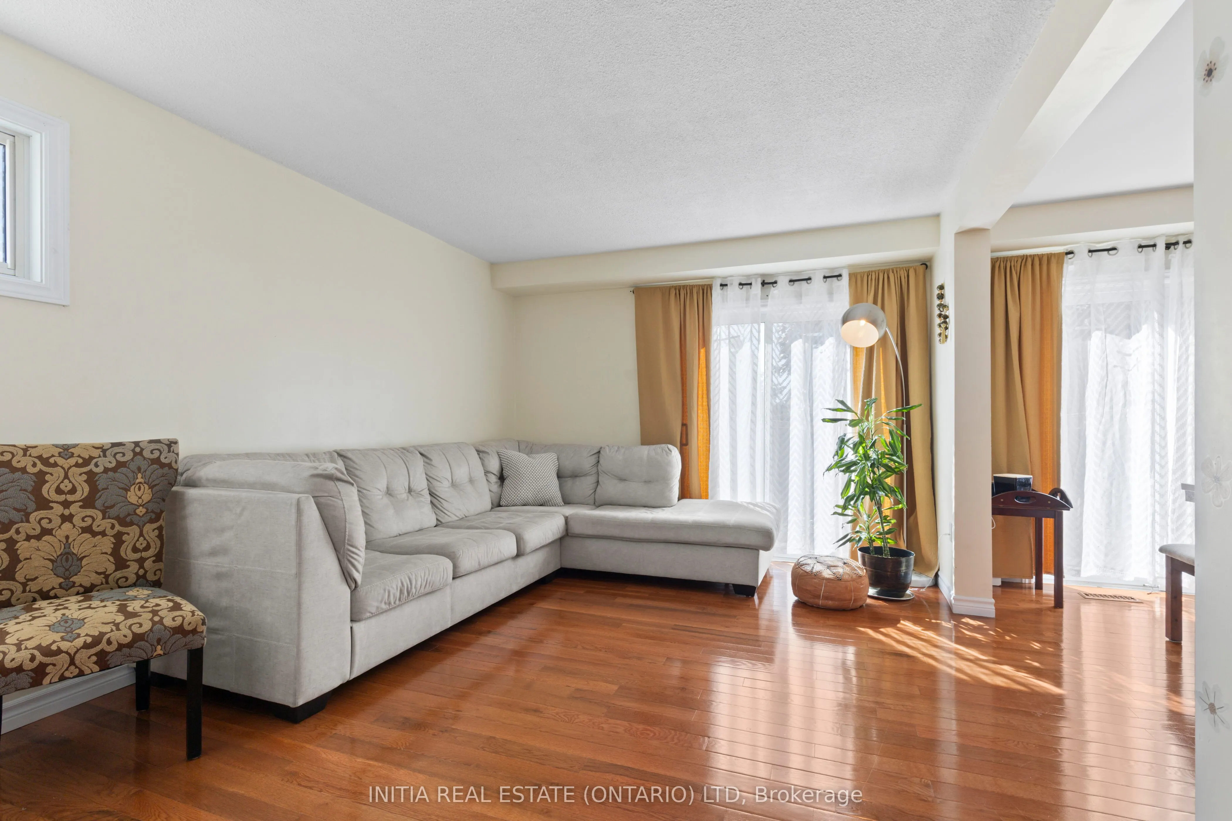 700 Osgoode Drive, #16