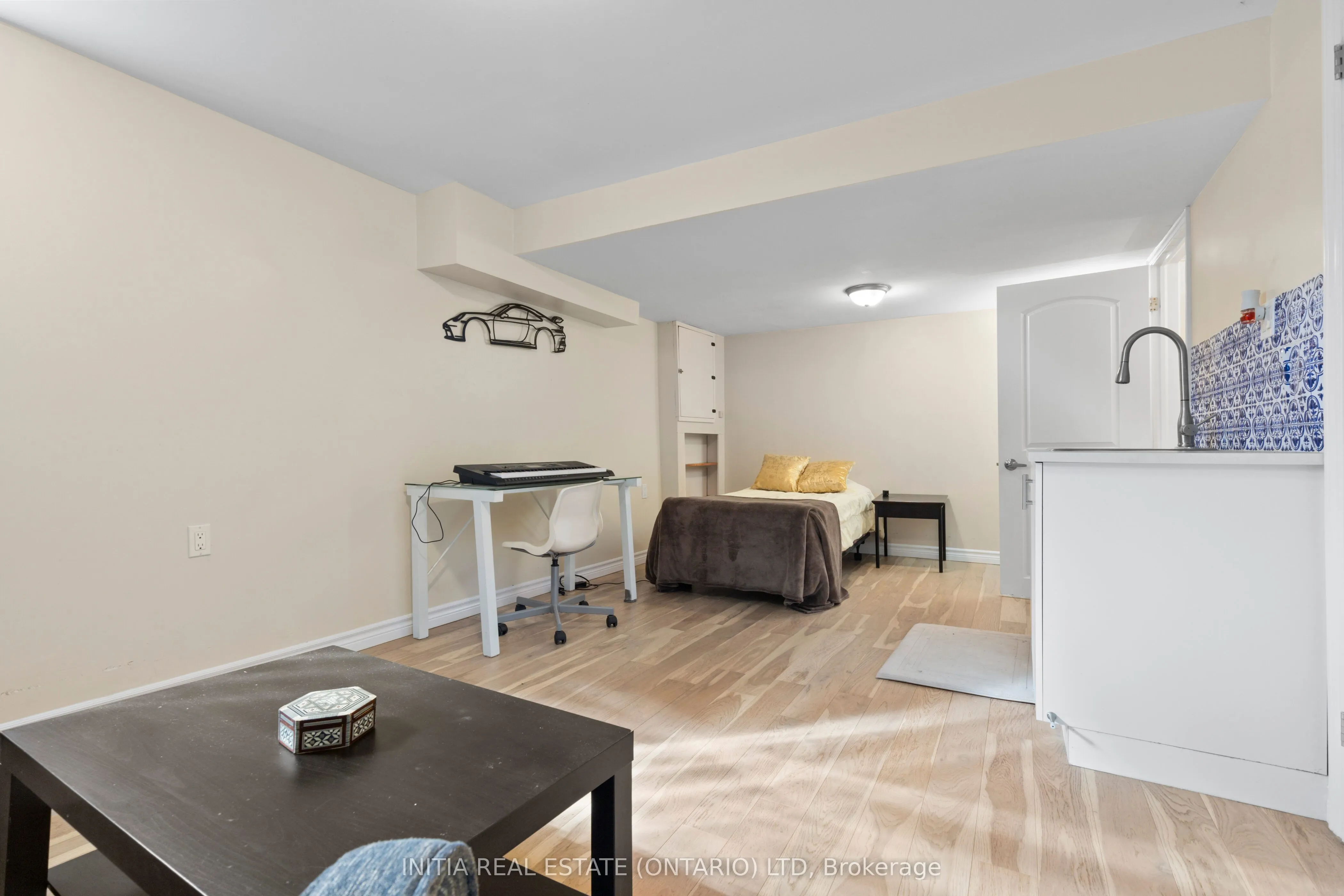 700 Osgoode Drive, #16