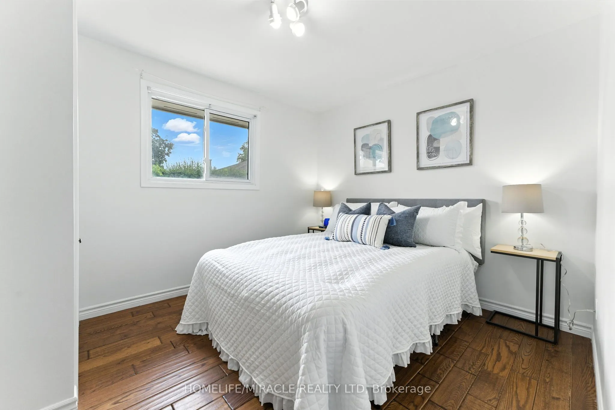 4 Ronald Street