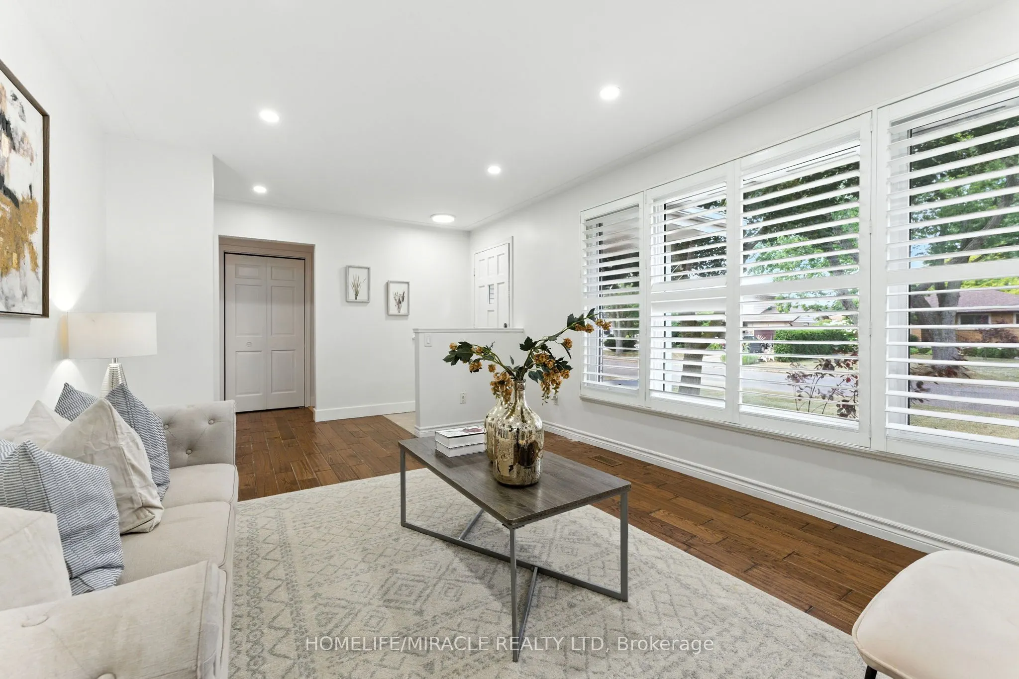 4 Ronald Street
