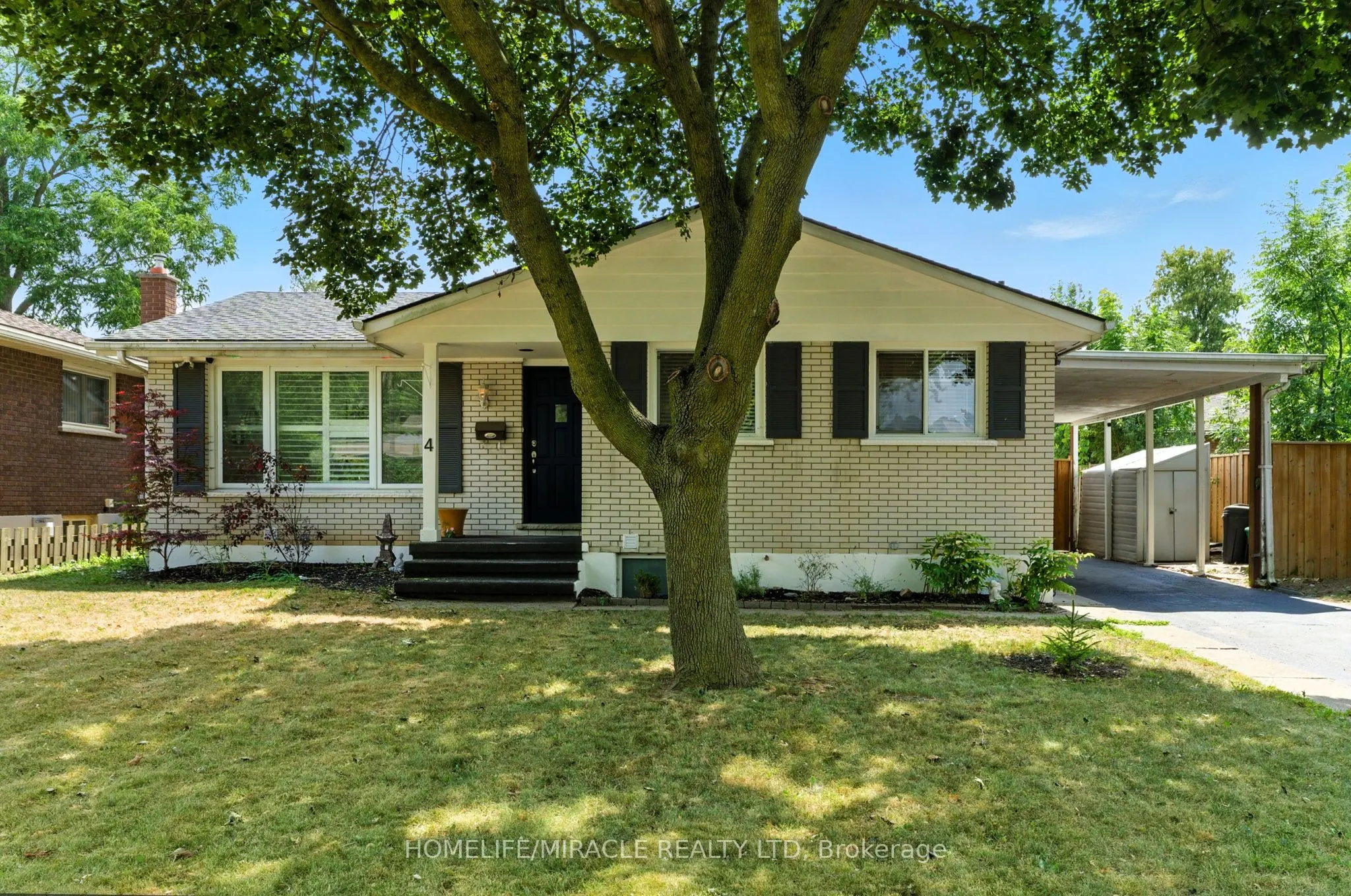 4 Ronald Street