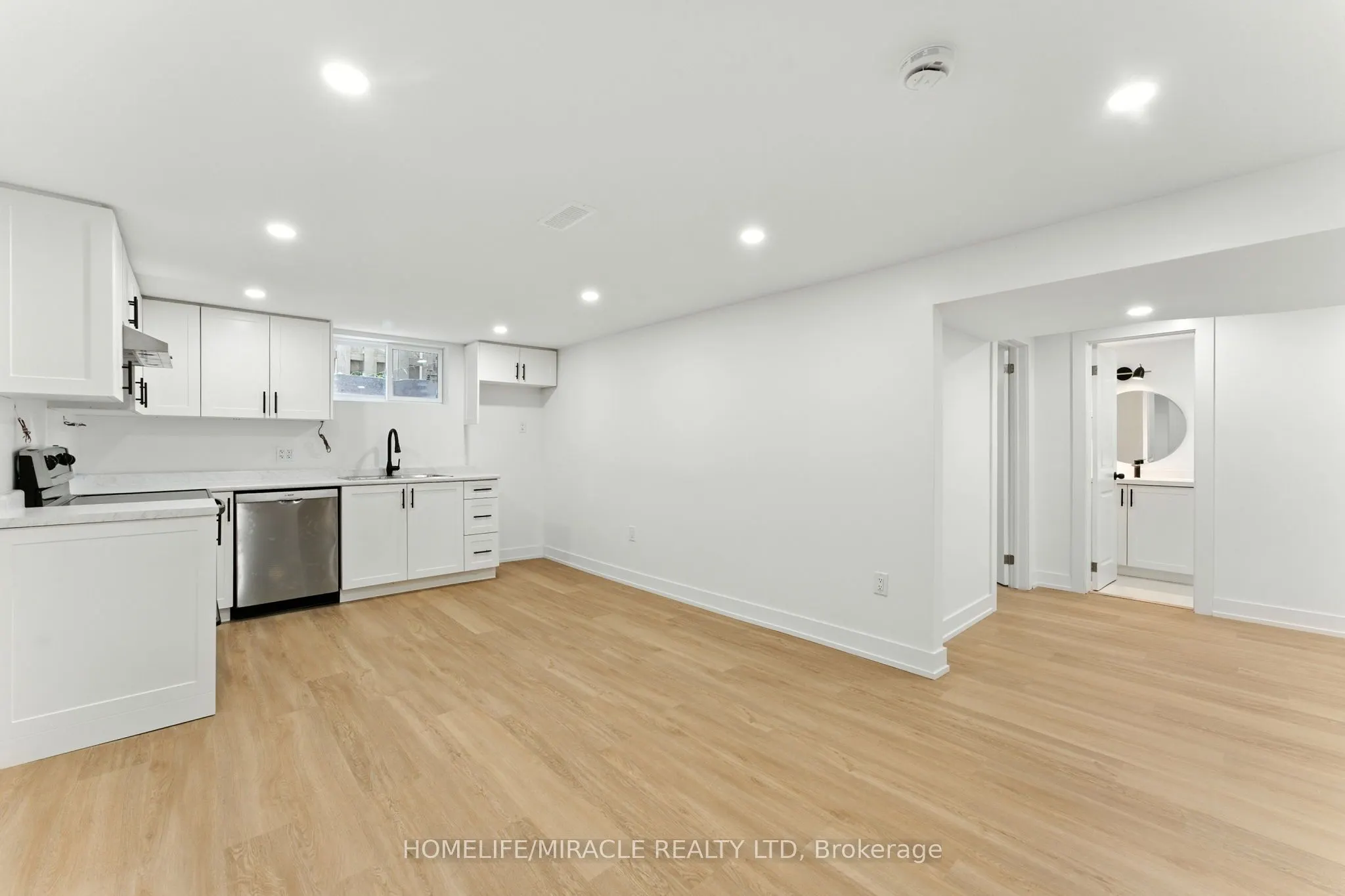 4 Ronald Street