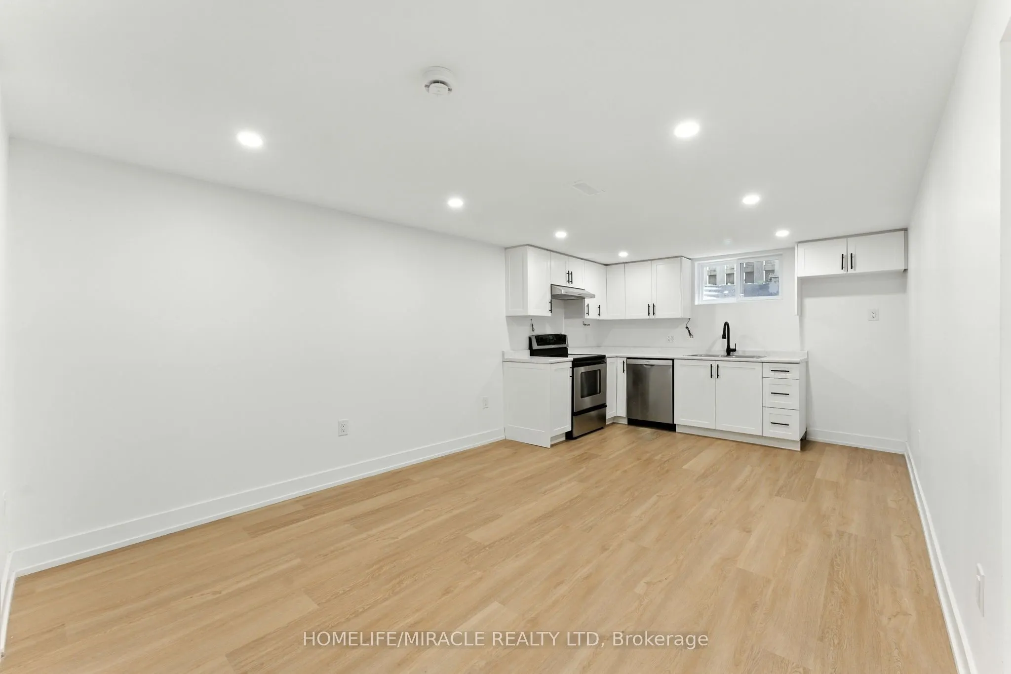 4 Ronald Street
