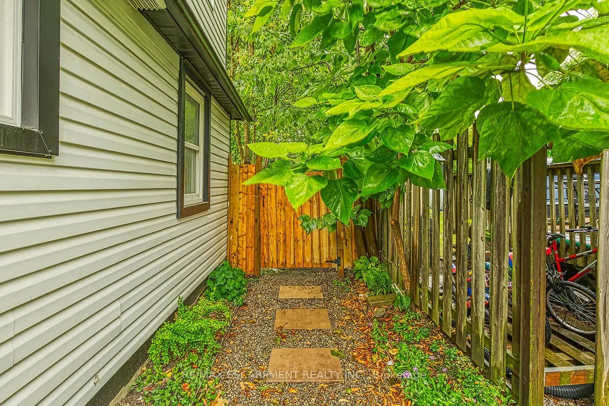 34 Rykert Street
