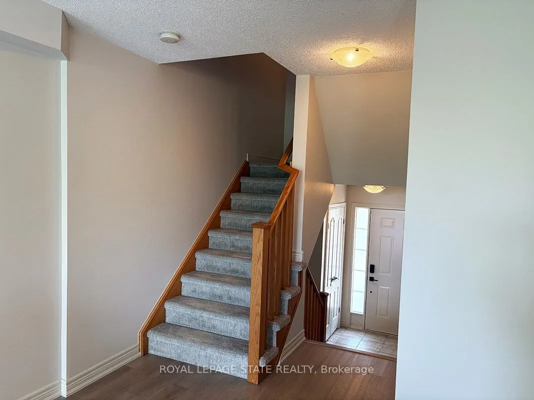 25 Ivybridge Drive, #16