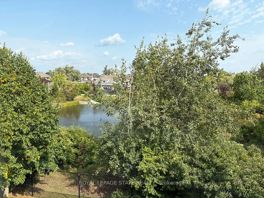 25 Ivybridge Drive, #16