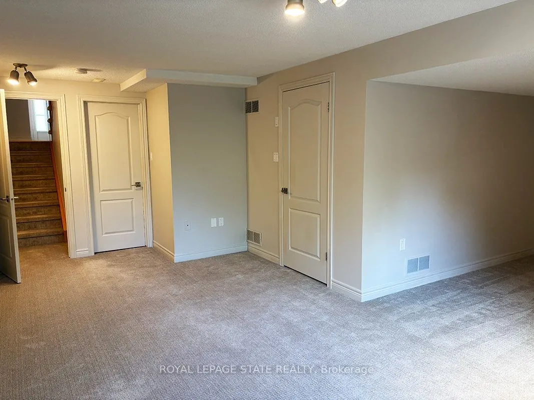25 Ivybridge Drive, #16