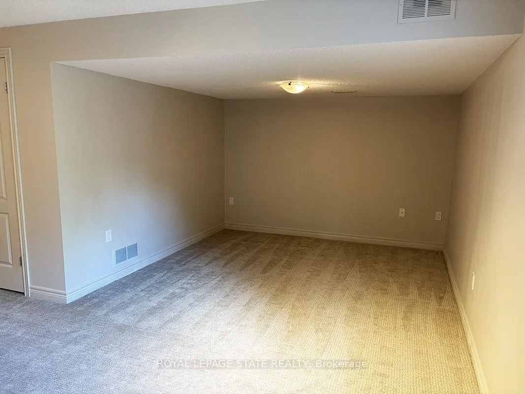 25 Ivybridge Drive, #16