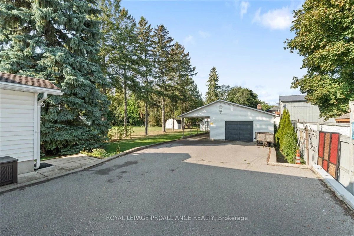 356 Dufferin Avenue