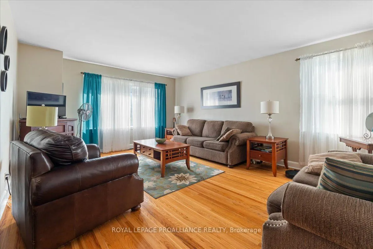 356 Dufferin Avenue