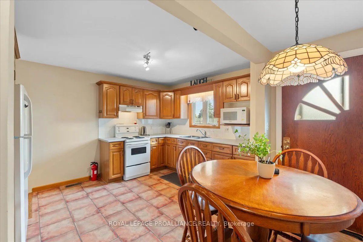 356 Dufferin Avenue