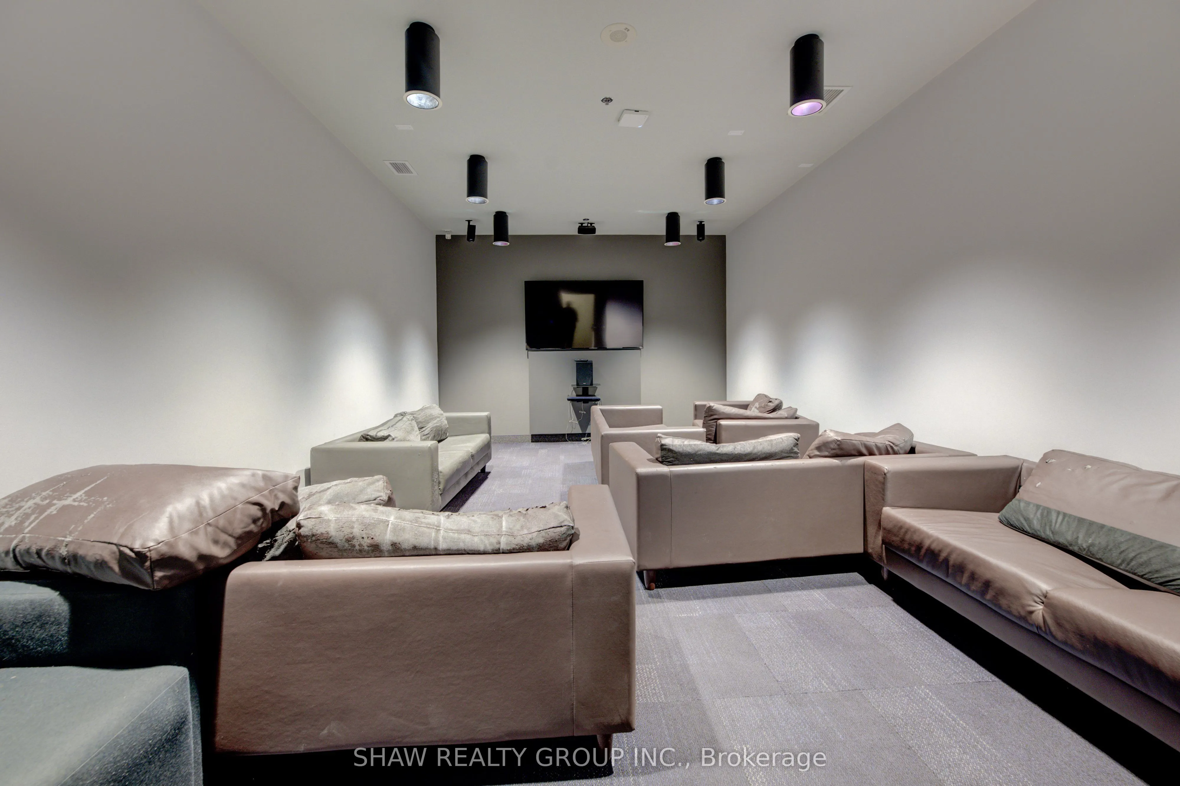 318 Spruce Street, #1203