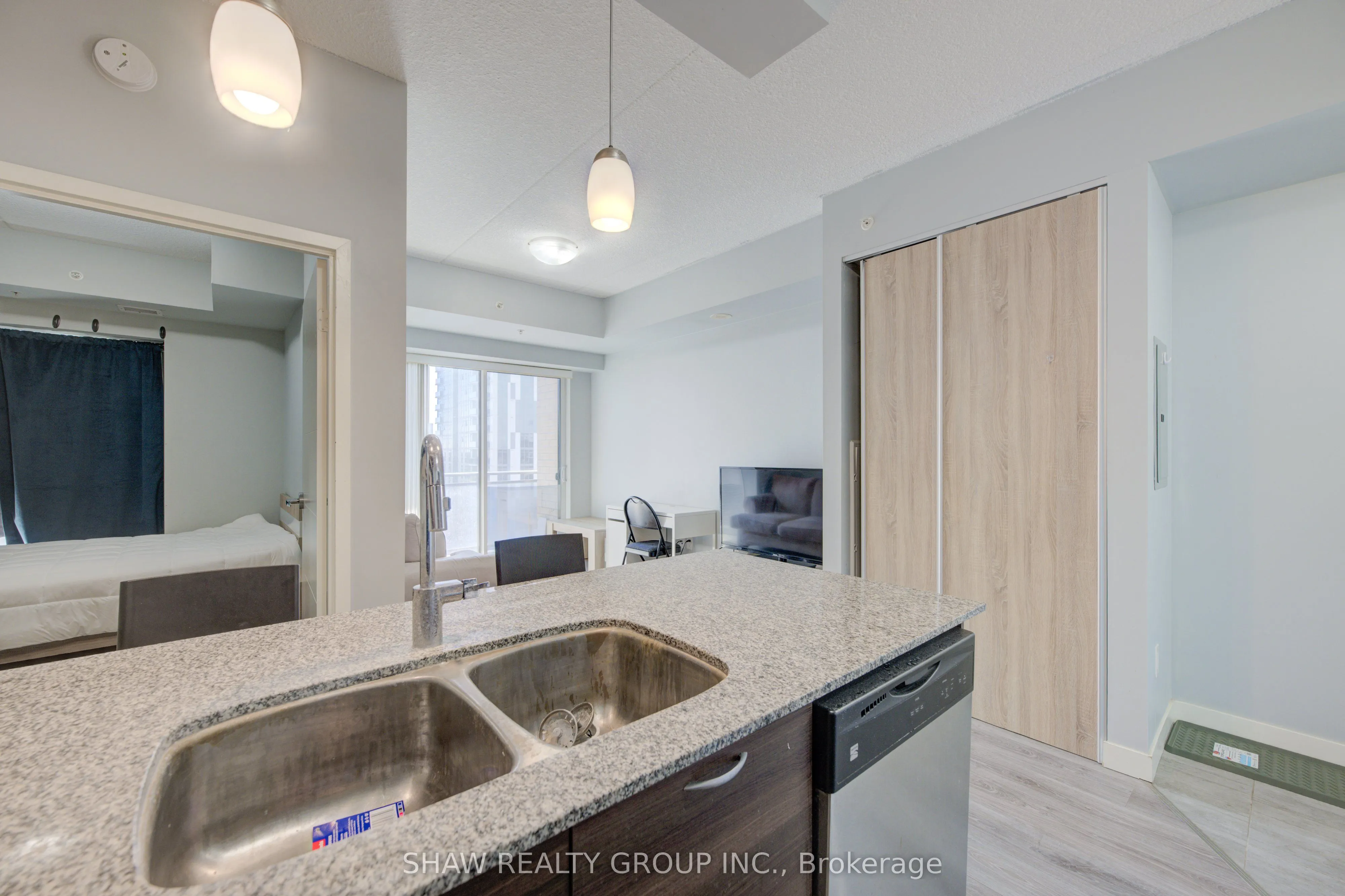 318 Spruce Street, #1203