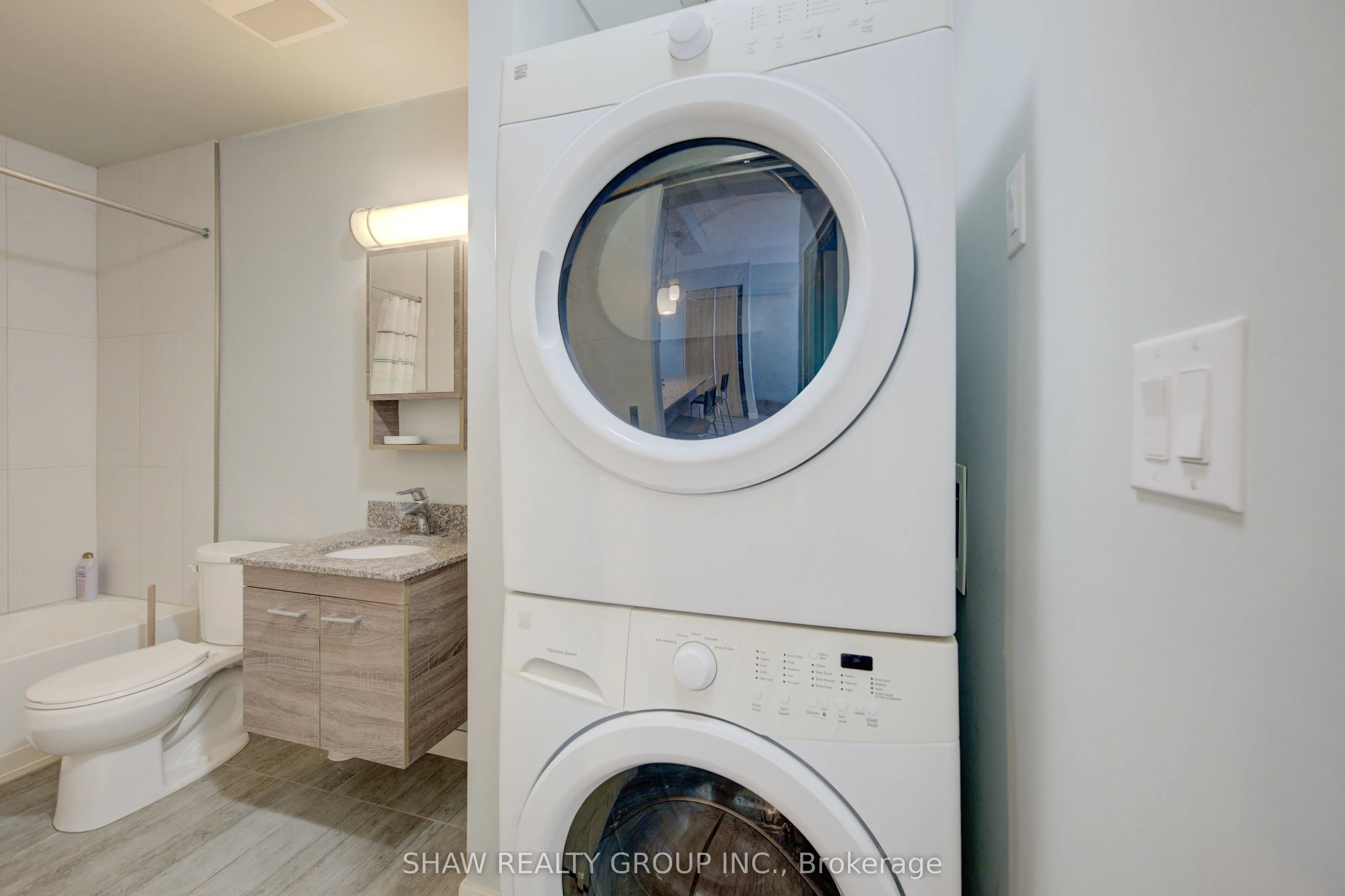 318 Spruce Street, #1203