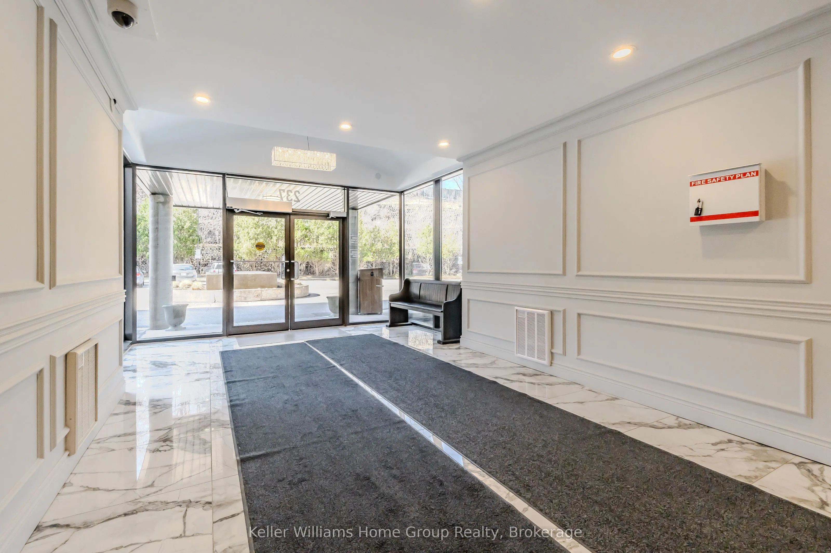 237 King Street W, #1008