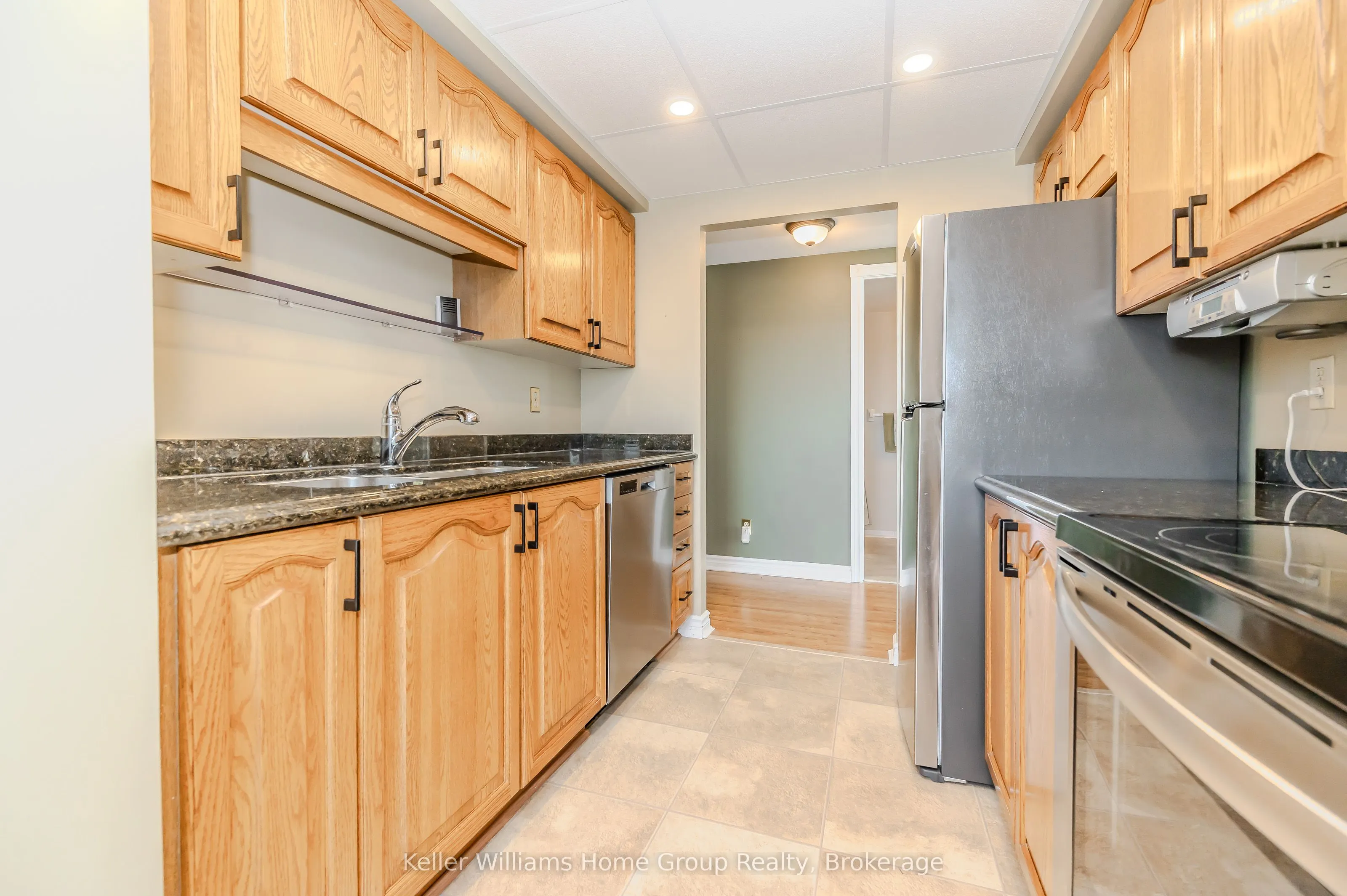 237 King Street W, #1008