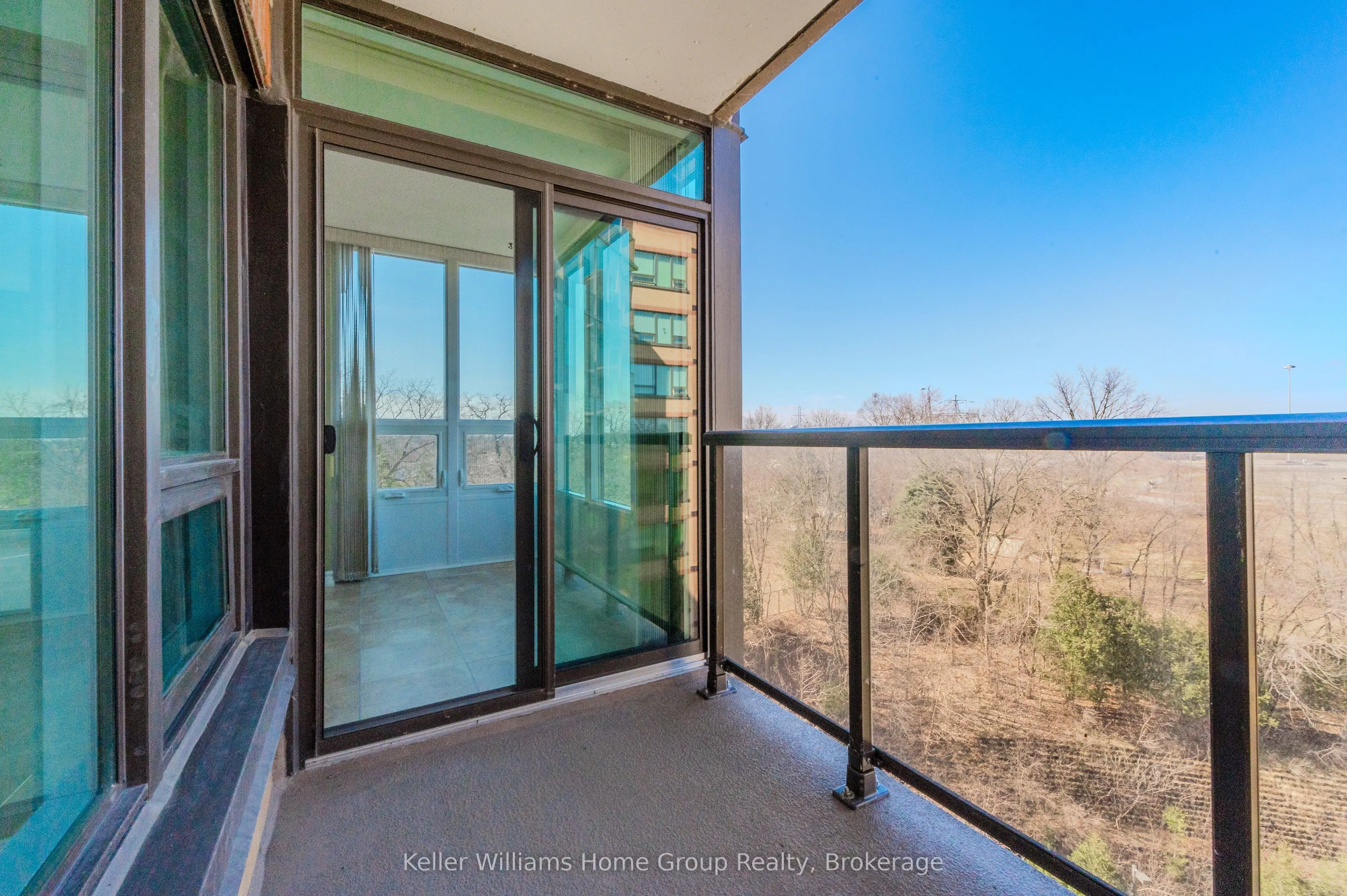 237 King Street W, #1008
