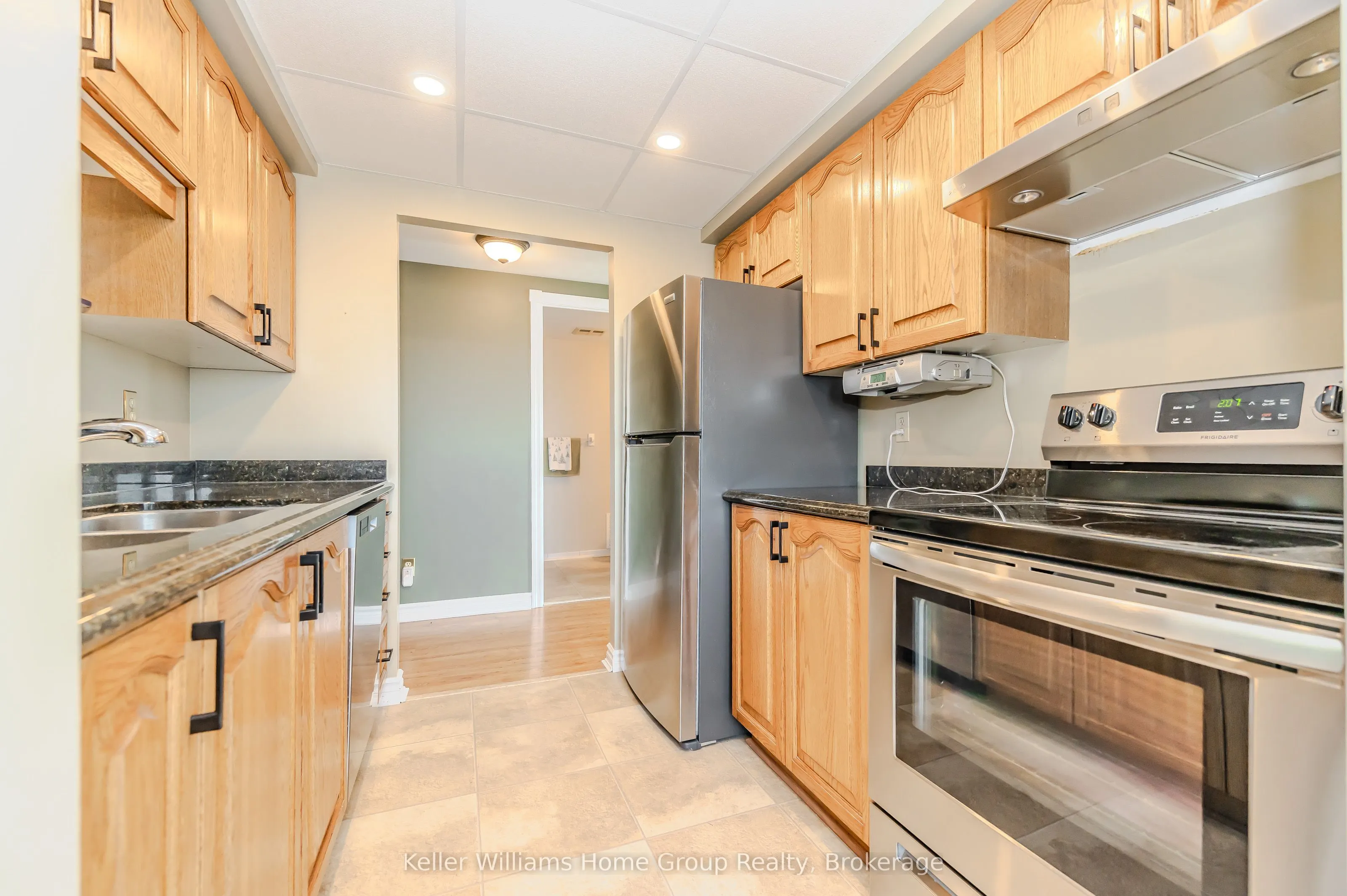 237 King Street W, #1008