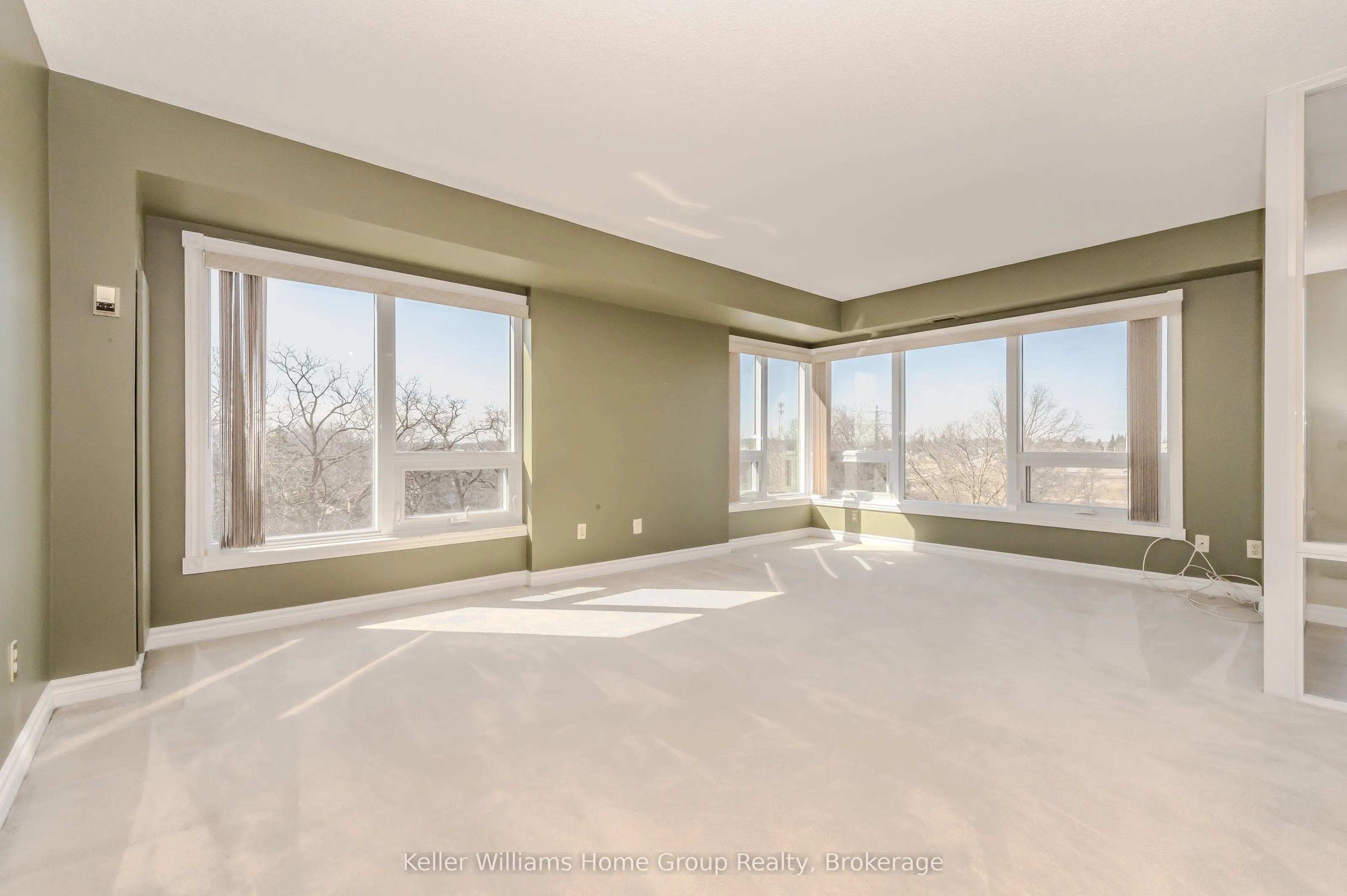 237 King Street W, #1008