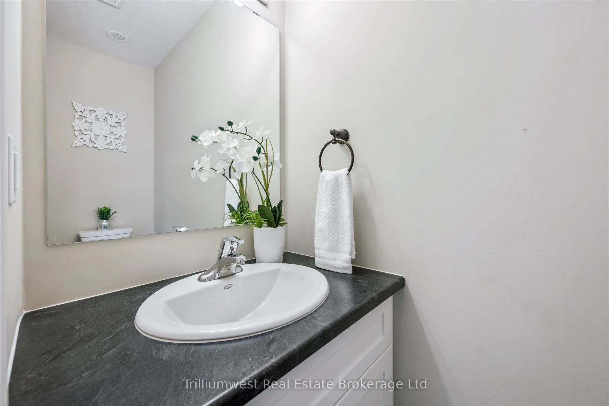 39 Kay Crescent, #13