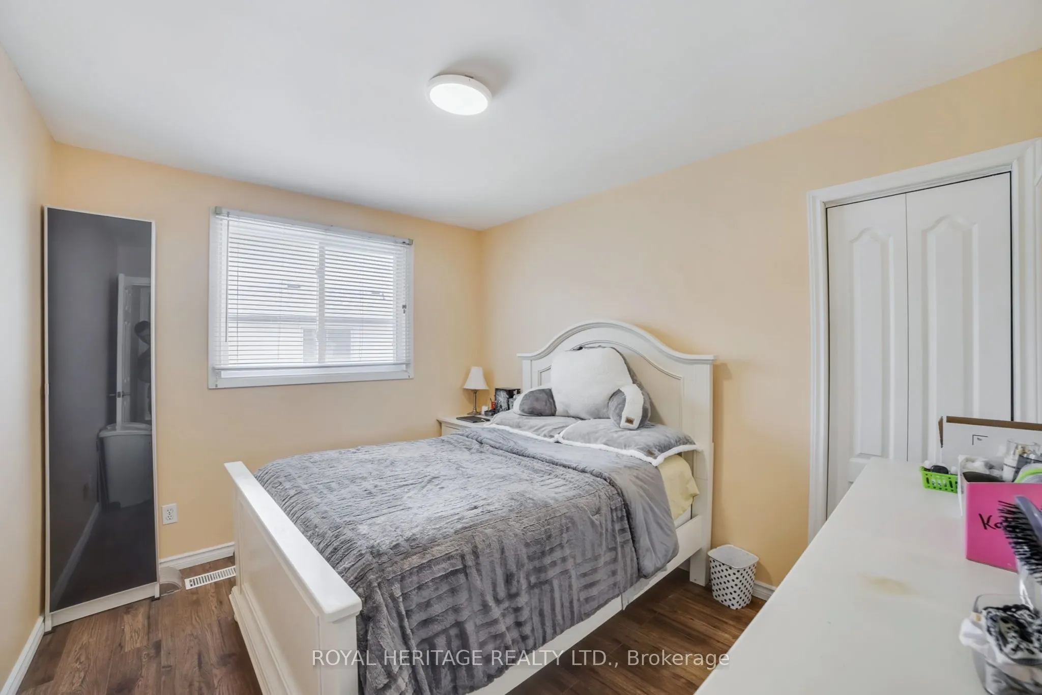 61 1/2 Eastbury Drive