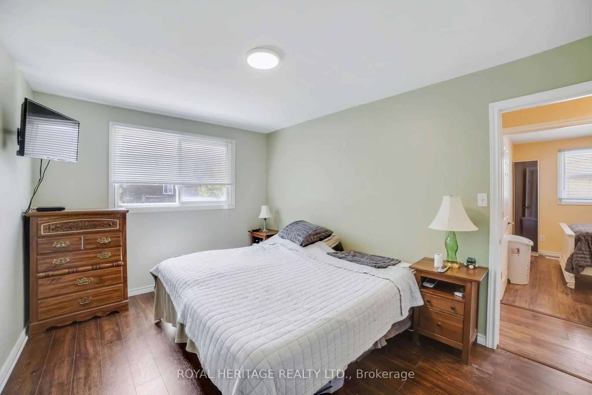 61 1/2 Eastbury Drive