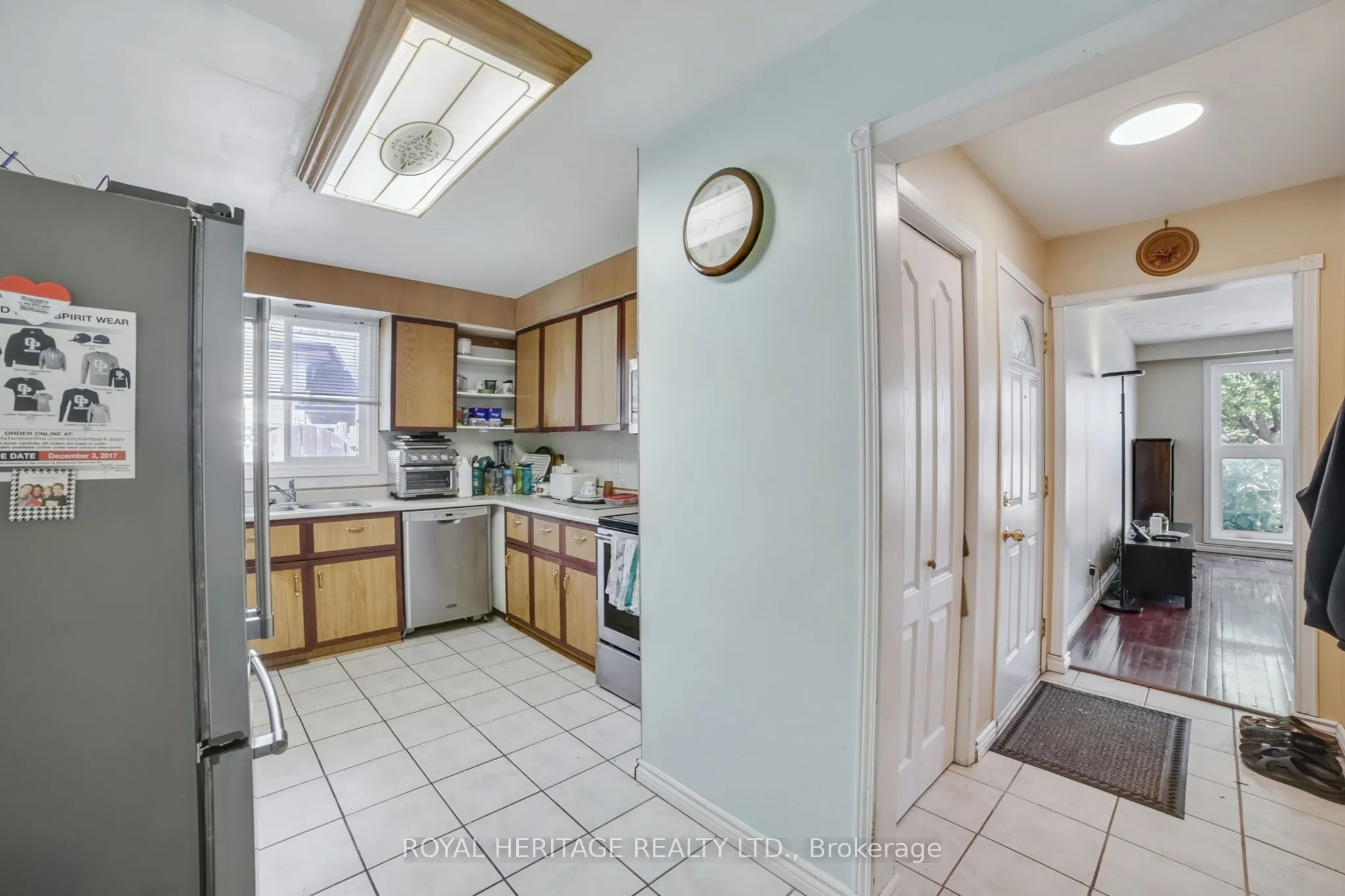61 1/2 Eastbury Drive
