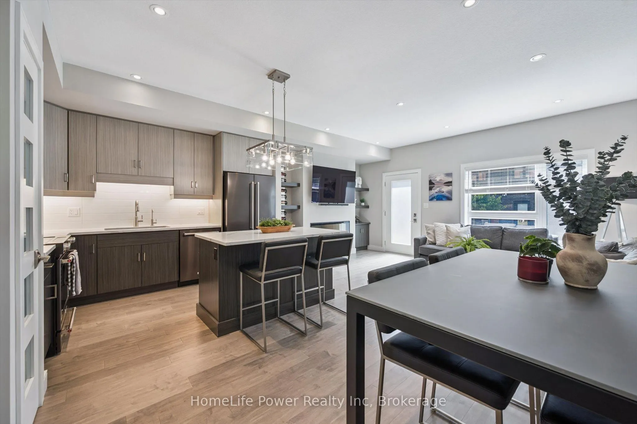 60 Arkell Road, #106