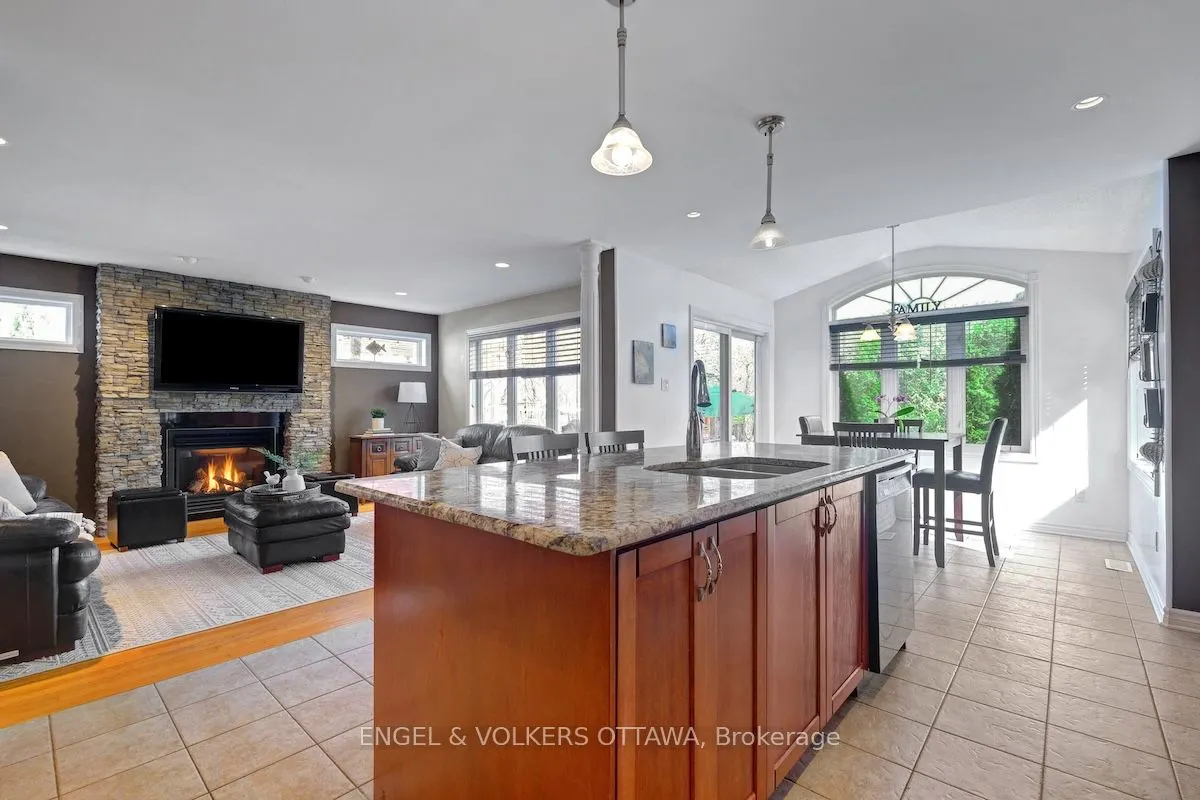 59 Frontenac Boulevard