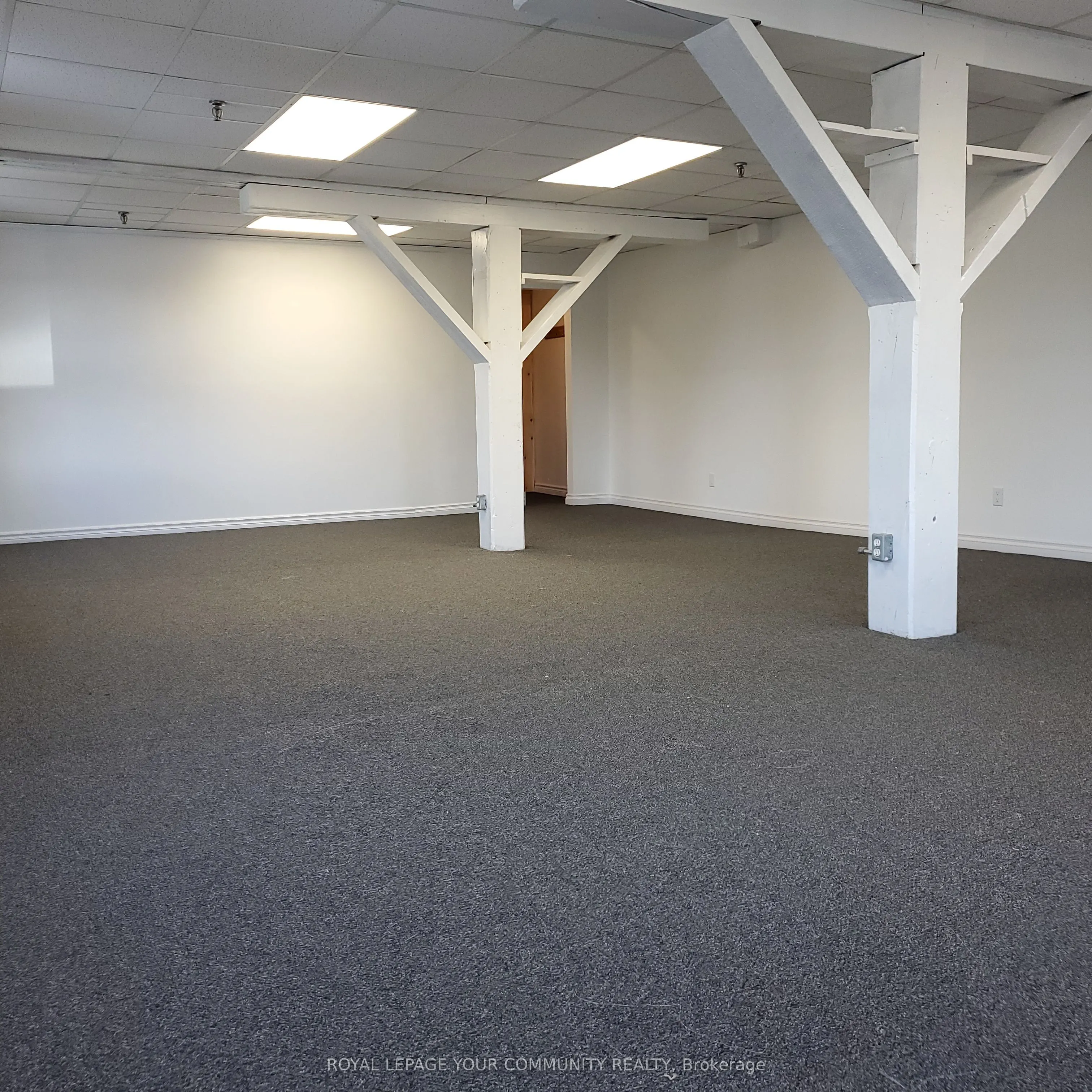 172 Main Street, #208