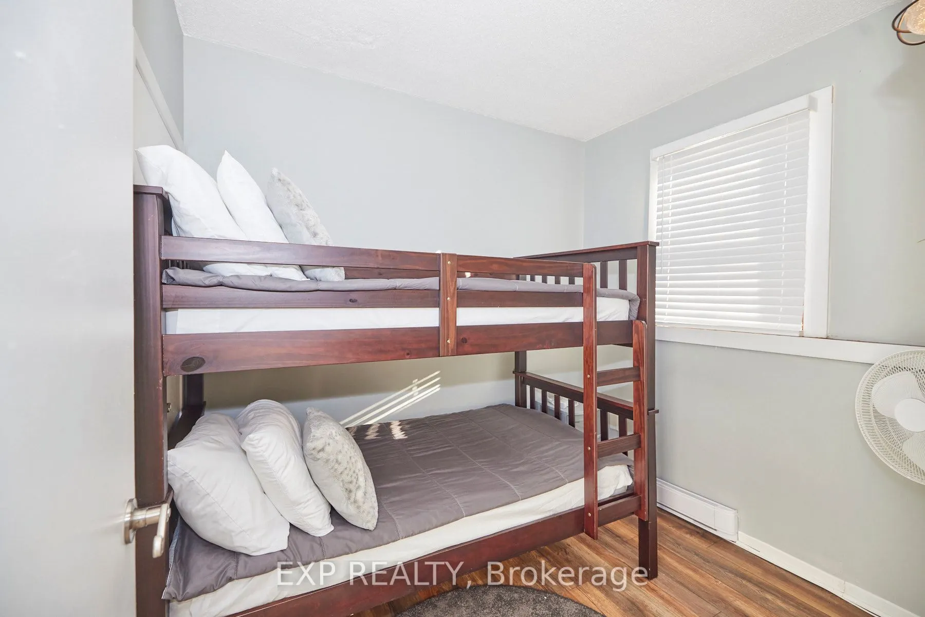 4675 QUEEN Street, #1