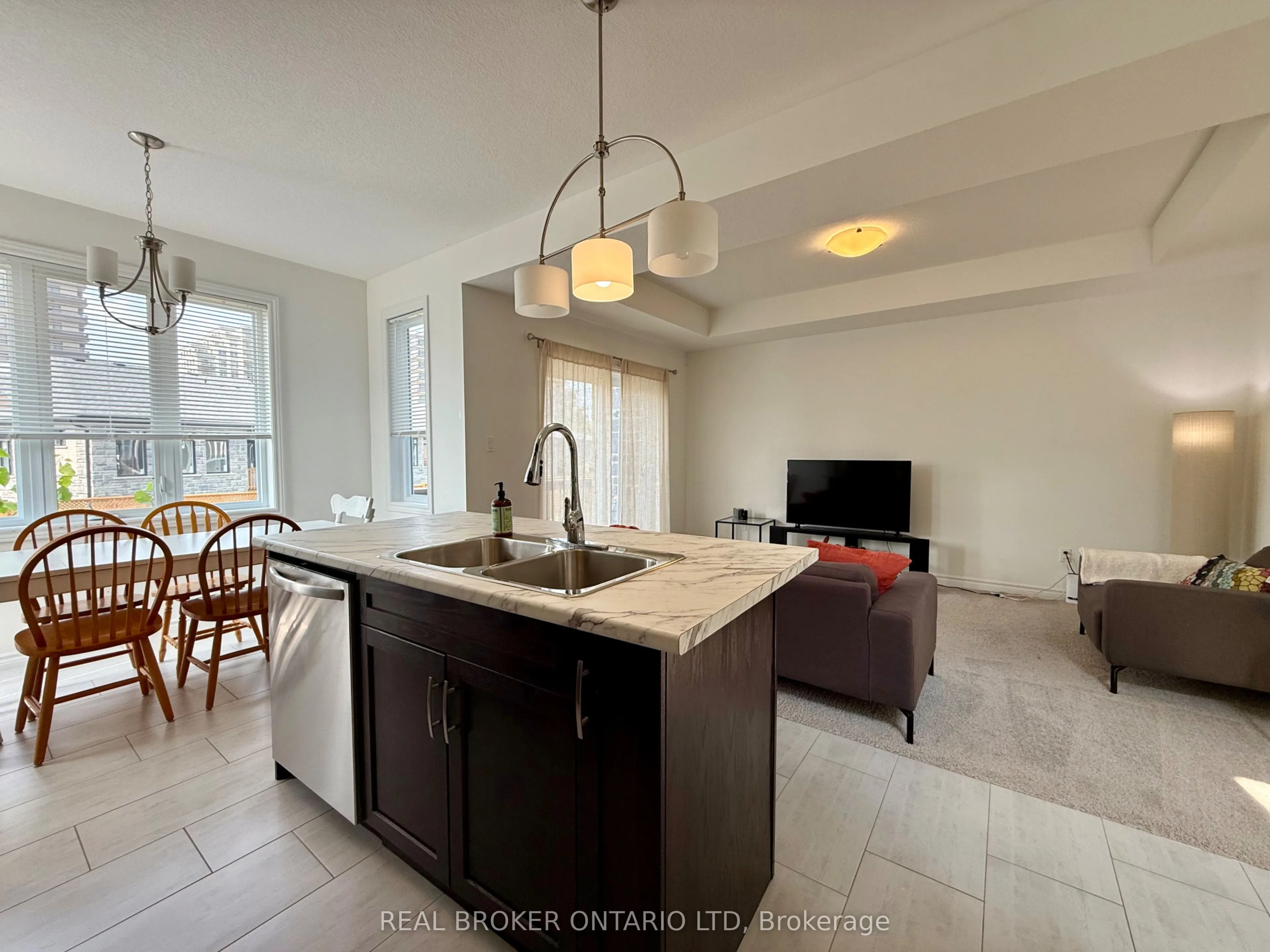 1634 Noah Bend