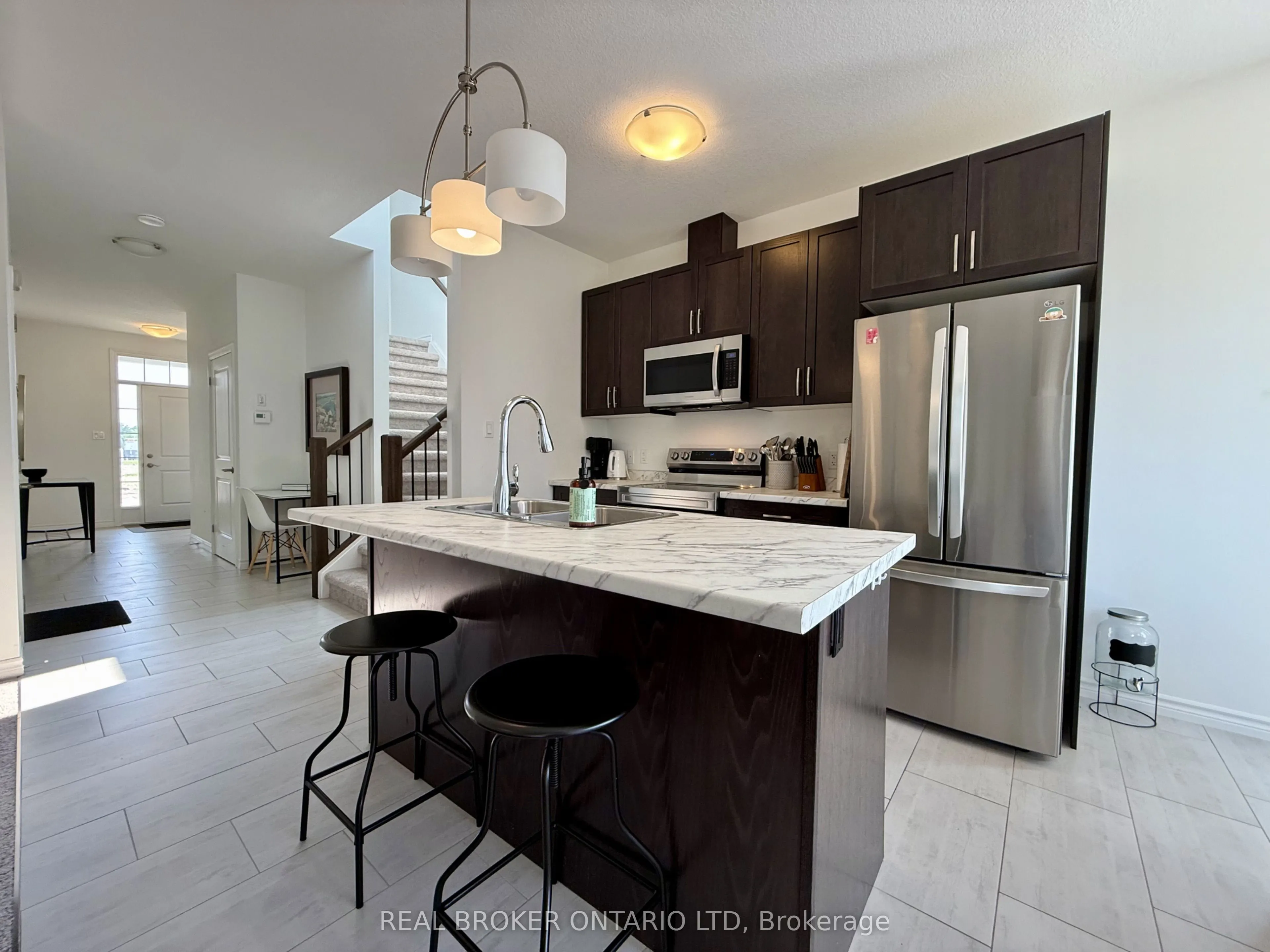 1634 Noah Bend