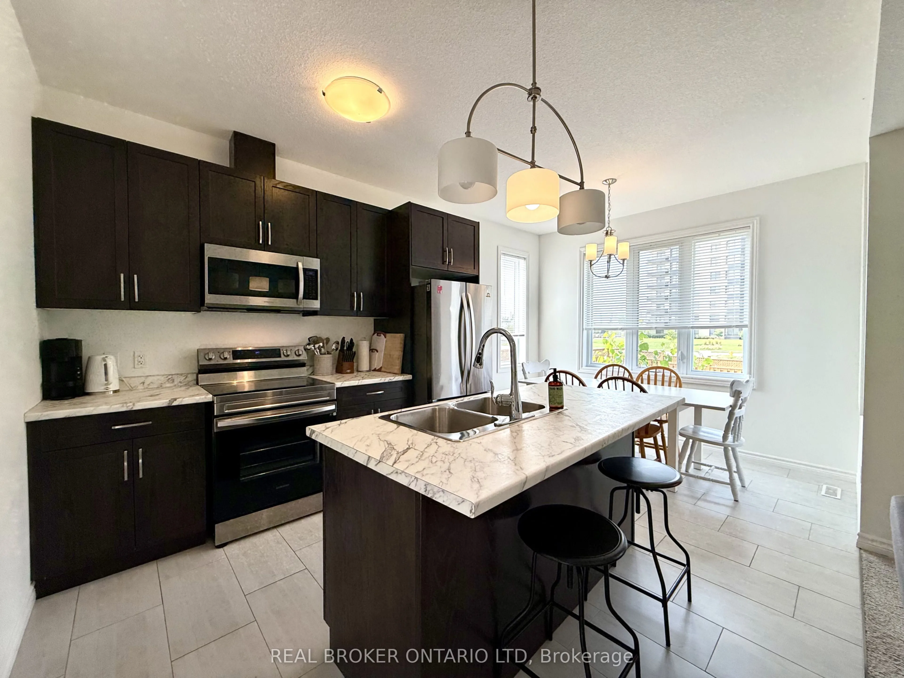 1634 Noah Bend