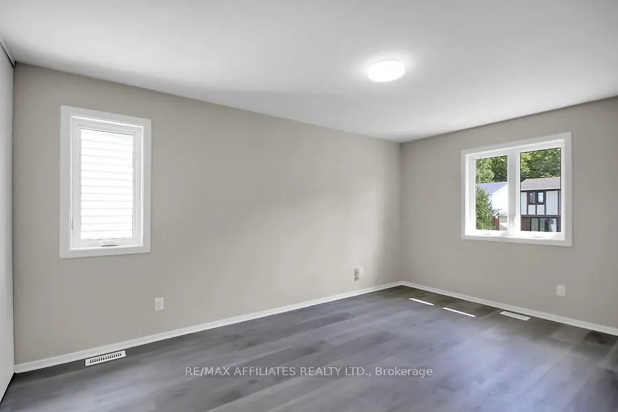 23 Tamblyn Crescent