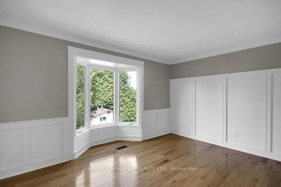 23 Tamblyn Crescent