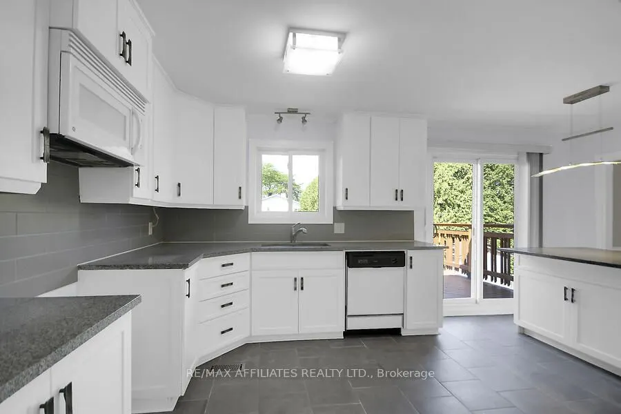 23 Tamblyn Crescent