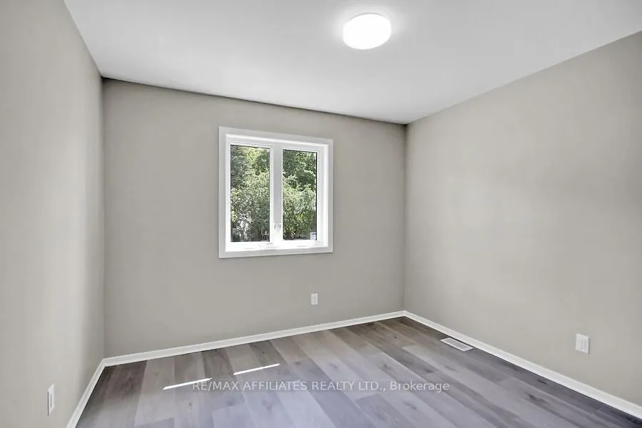 23 Tamblyn Crescent